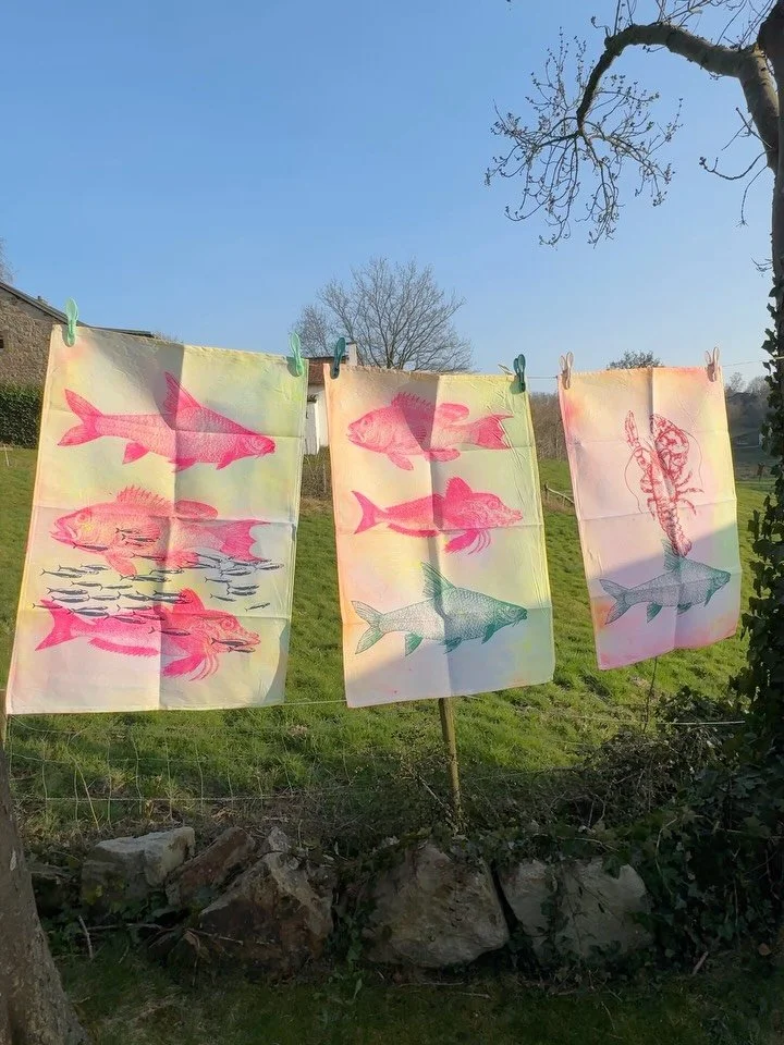 Kunterbunte Siebdruck Geschirrt&uuml;cher Handmade in Hamburg 🐡

#neon #handmadewithlove❤️ #aachen #conceptstores