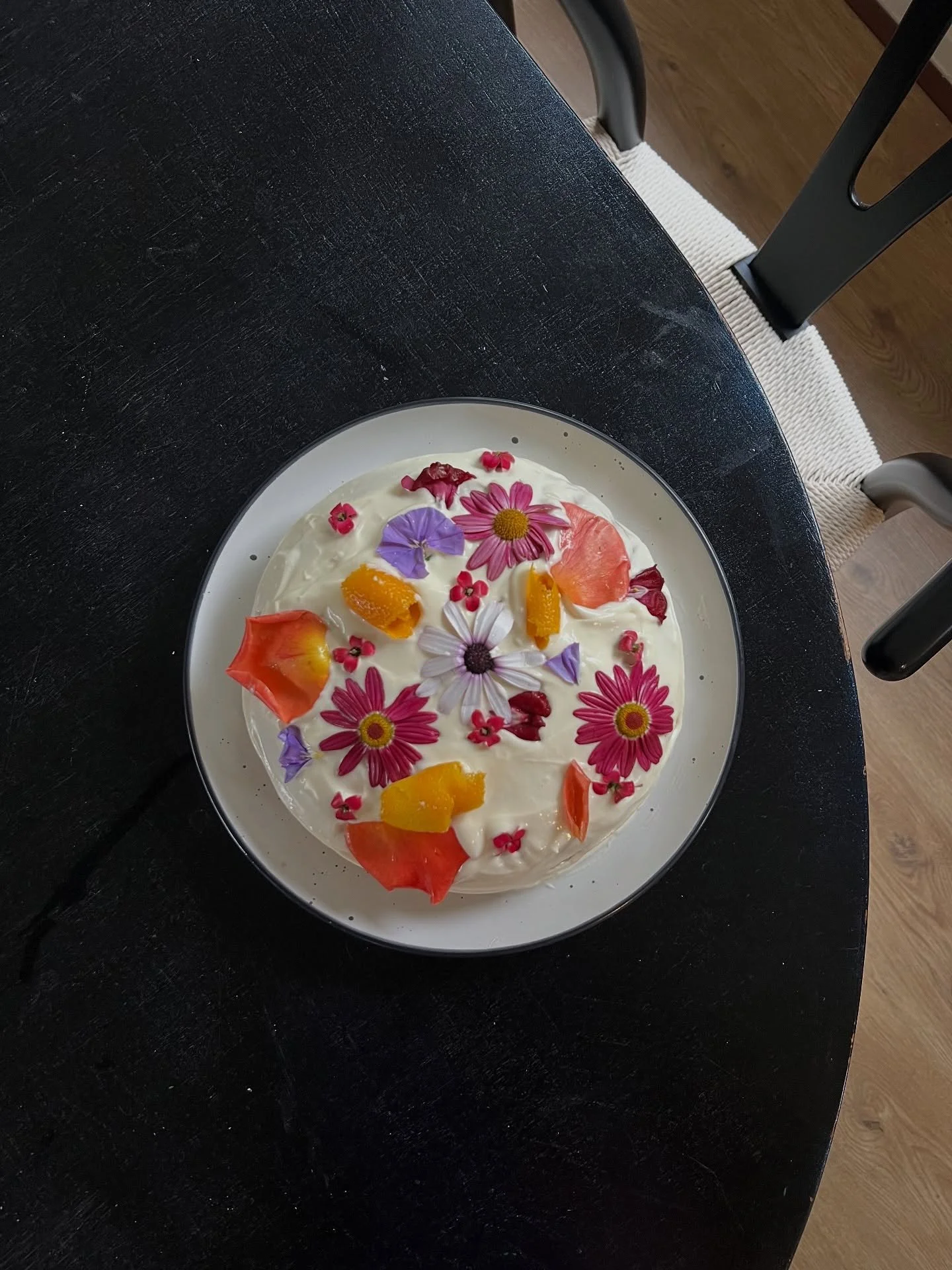 FOOD DIARIES. 
🍓🥑🍋🍰🥒🍒🥚🧀🍇🥜🍉🥦

In Traditional Chinese Medicine, food is more than fuel, it&rsquo;s functional. 
It warms or cools. Tonifies or disperses. Builds your Qi or moves it throughout your body!

A balanced diet isn&rsquo;t about re