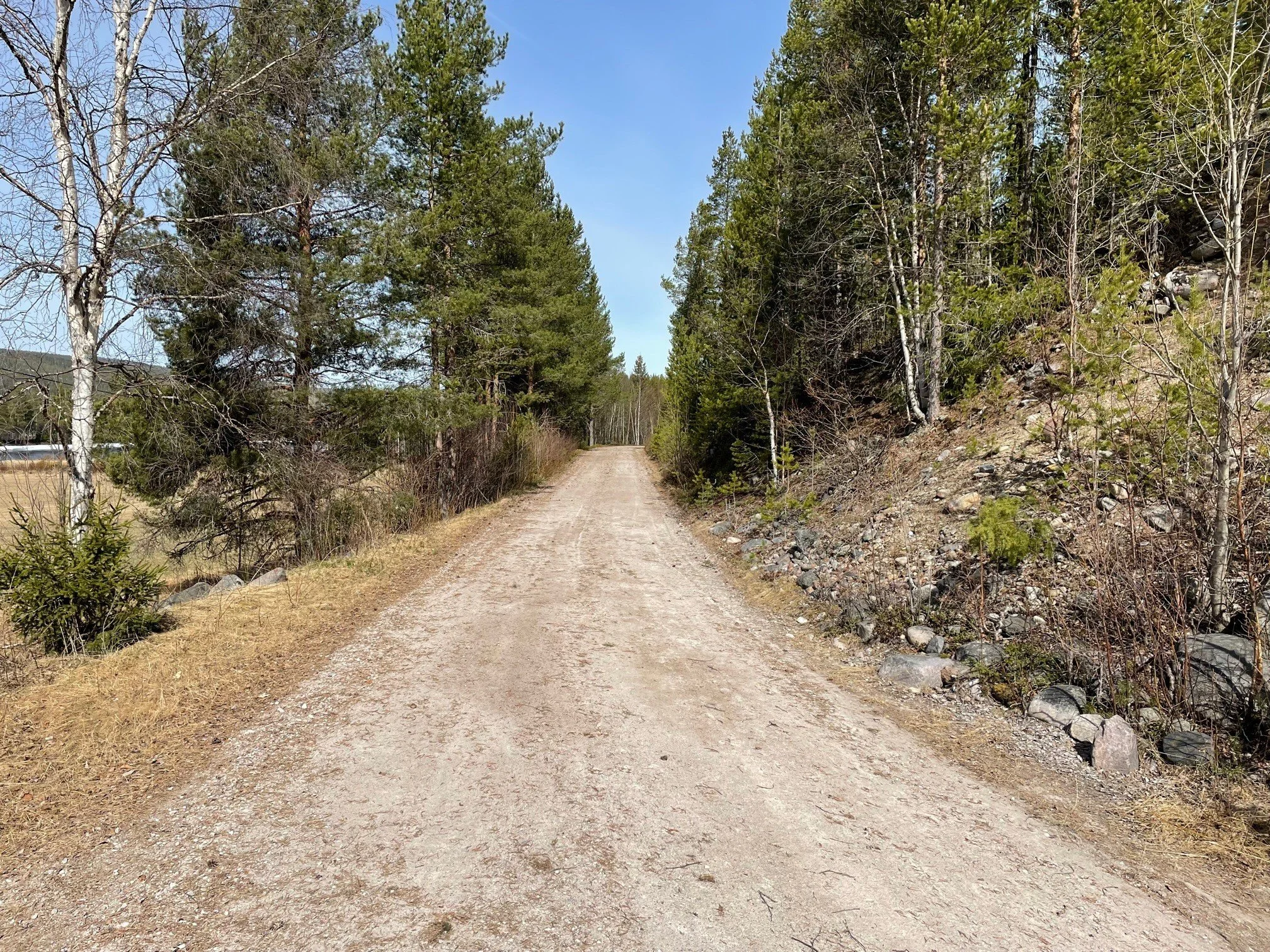 Veien Elvbrua Snerta er åpen