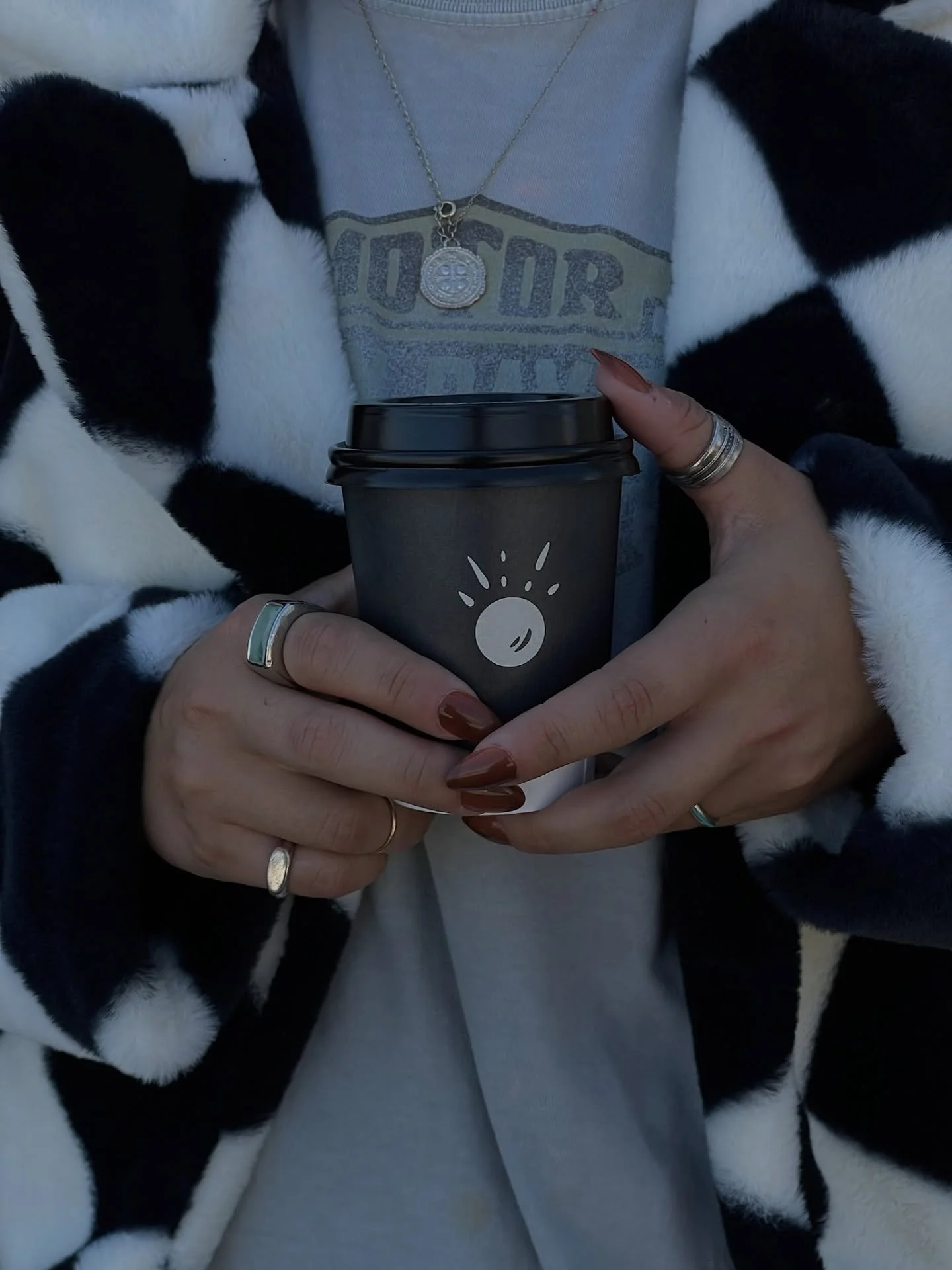 💄the star of the show 💄 

Can&rsquo;t go wrong with a cap ☕️ Some would say THIS is the ideal coffee = a &ldquo;baby&rdquo; cup filled with a ratio of bold caffeine and velvety milk. ENCORE 🌹
