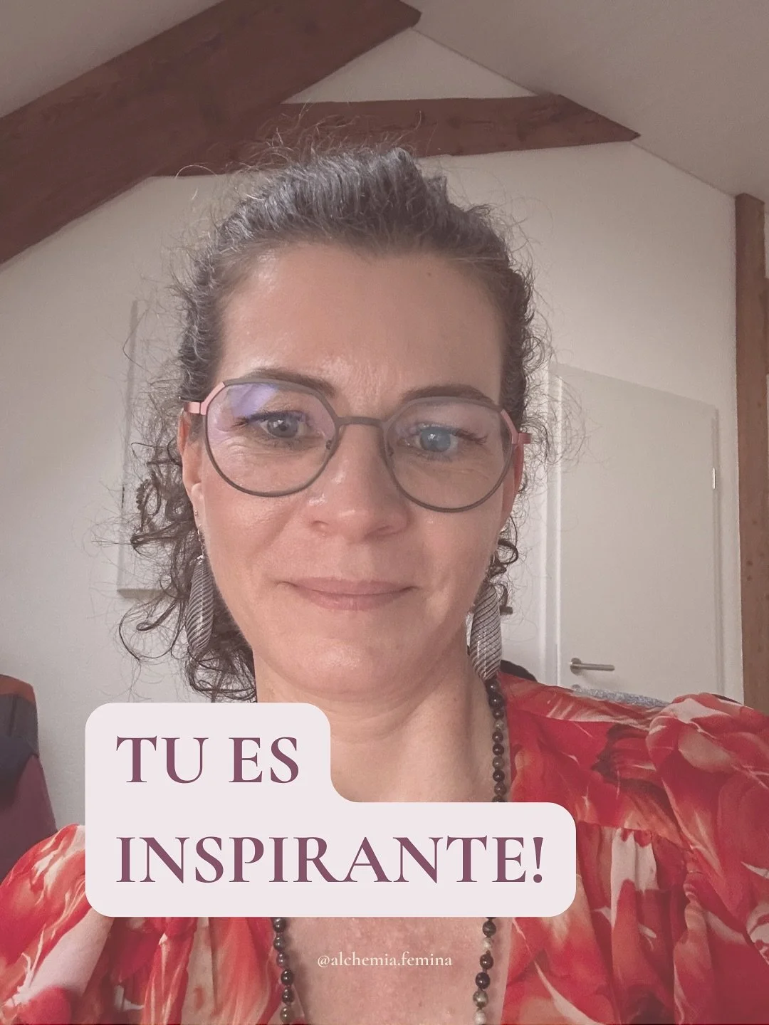 👉 Cette ann&eacute;e, j&rsquo;ai entendu plusieurs fois la m&ecirc;me phrase :&nbsp;&rdquo; C&eacute;line, tu es inspirante. &ldquo;

Au d&eacute;but, j&rsquo;avais du mal &agrave; l&rsquo;accueillir et &agrave; comprendre... Recevoir un compliment,