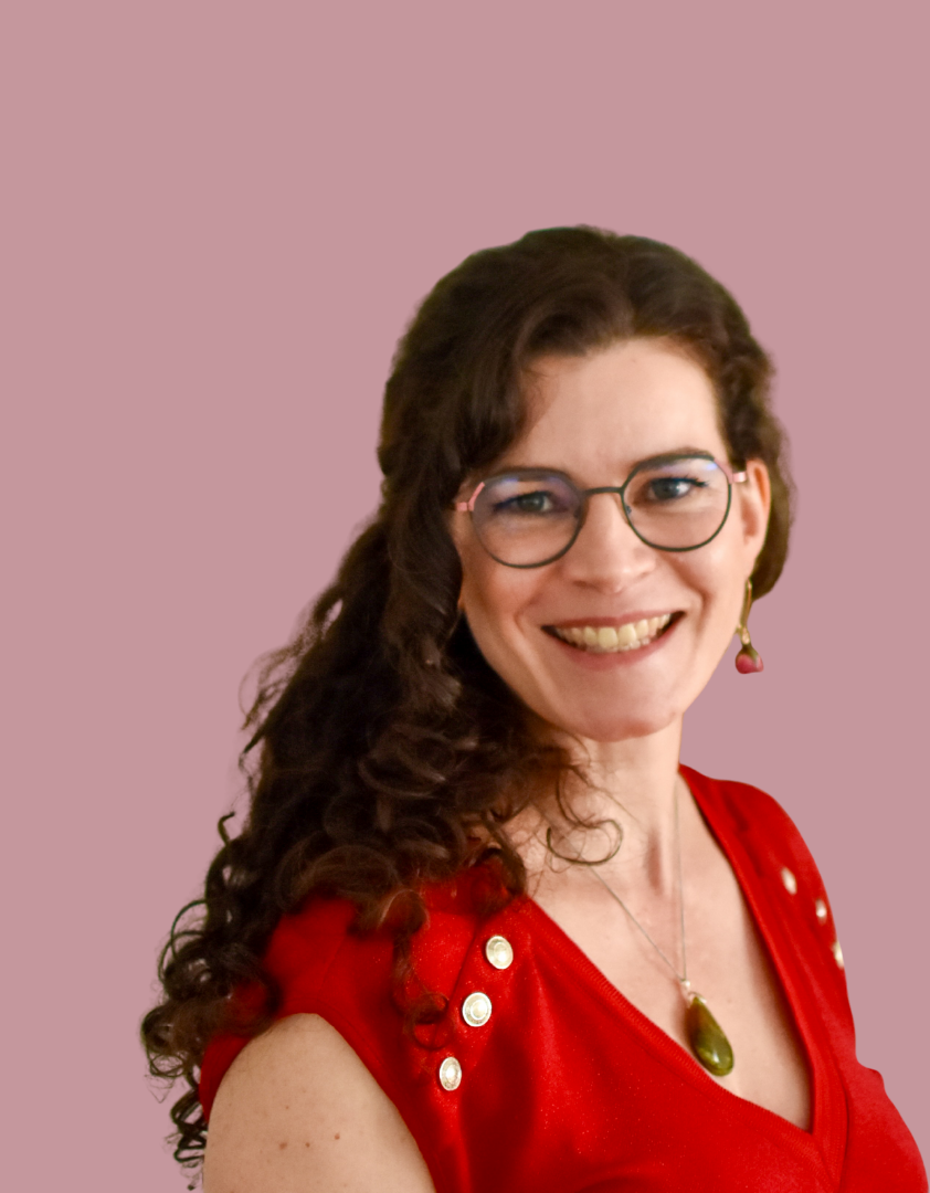 Céline Lambert posturologue spécialisée pour les femmes neurodivergentes et en thérapie psycho-corporelle