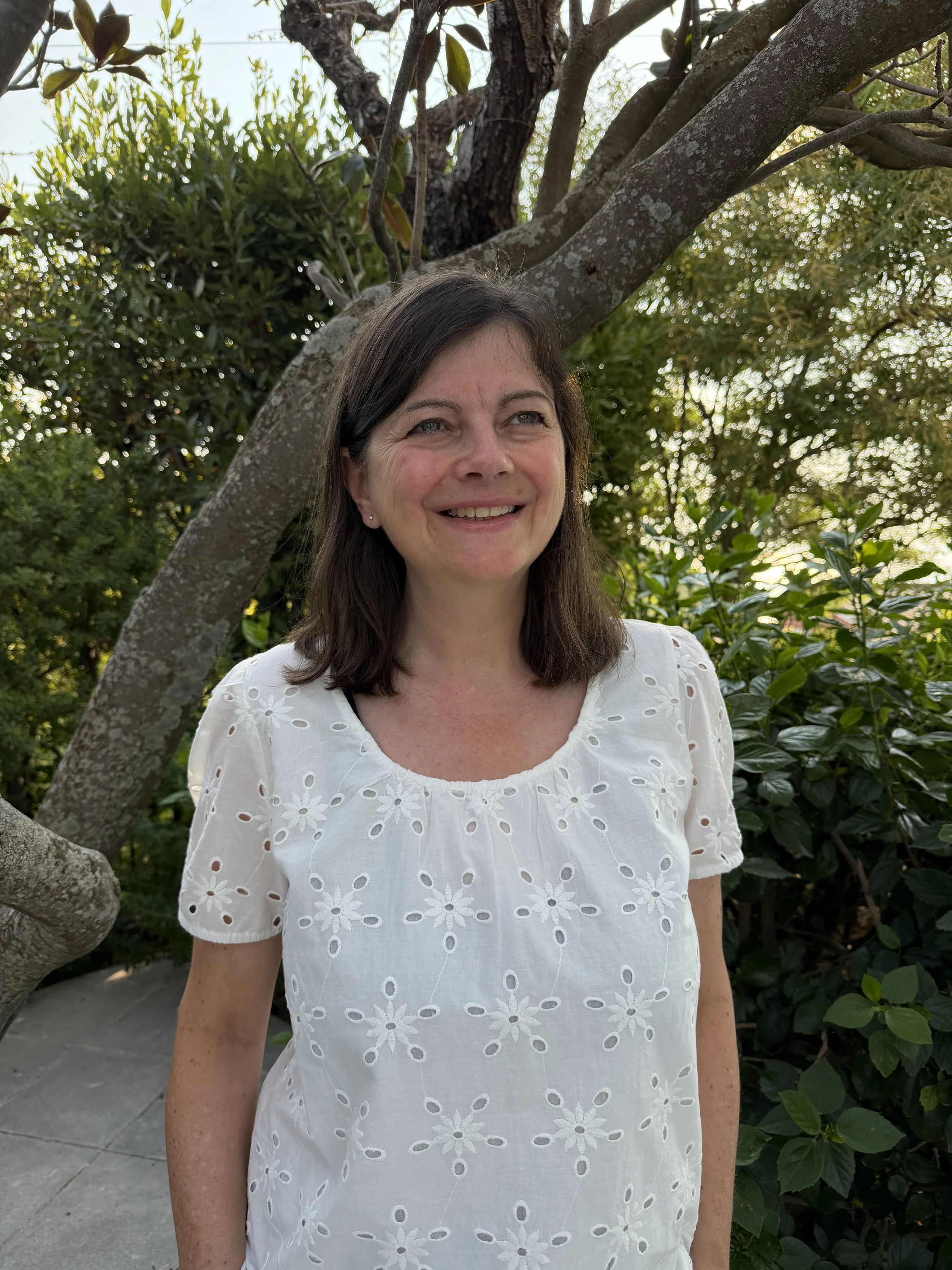 Portrait of hypnotherapist Sarah Hudson
