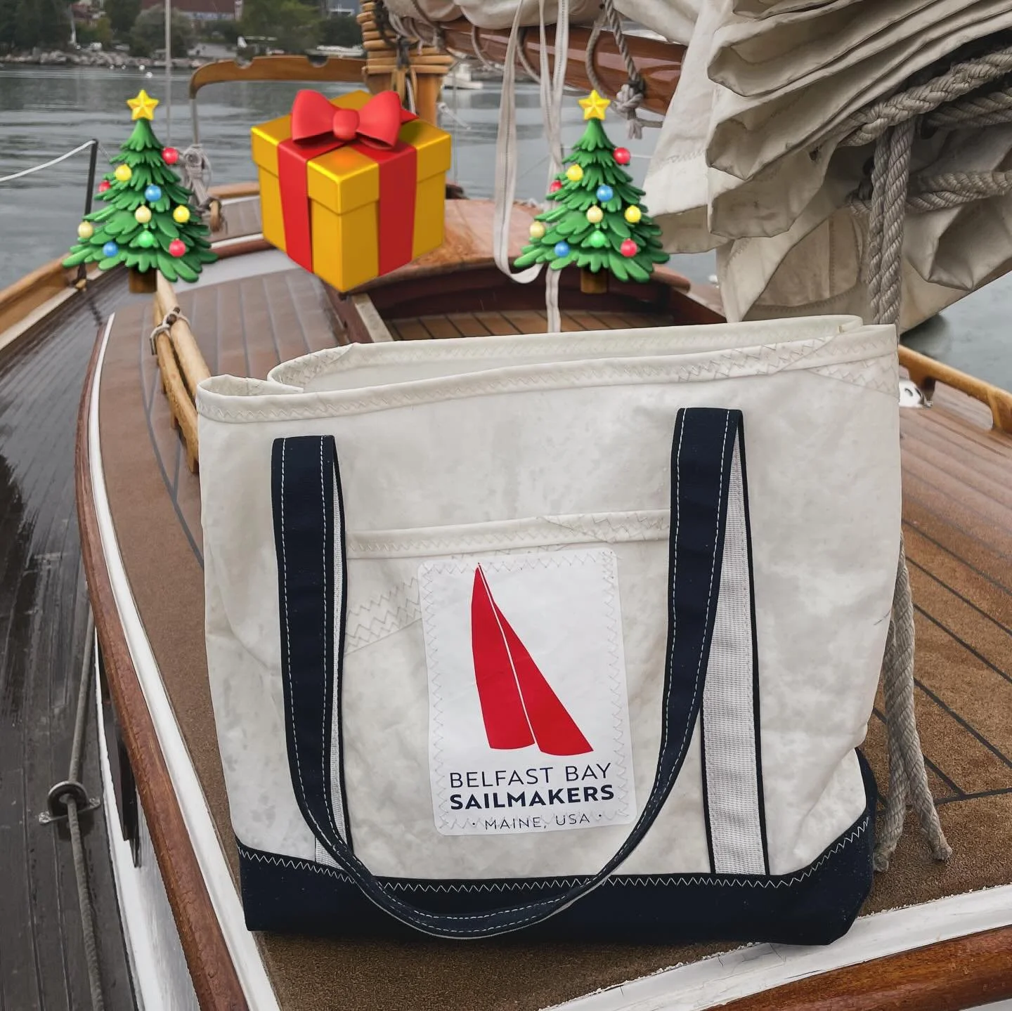 Looking for something for the sailor in your life?
We&rsquo;ve got some recycled sail tote bags!

Currently in the following classic Sunbrella colors:
-Pacific Blue
-Toast
-Captains Navy
-Terracotta
-Cadet Grey
-Kelly Green

Stop by M-F 8-4:30 check 
