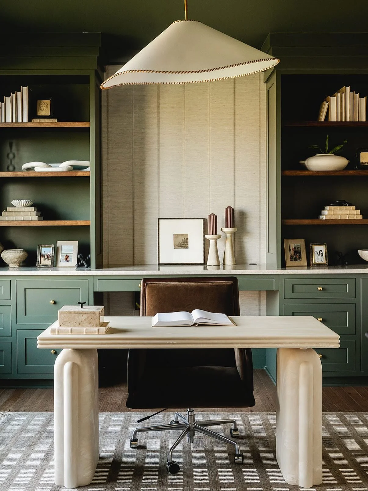 Beautiful. Moody. Functional. 

A home office that is a true stunner. 

#mwinteriorstyling #mwdesignstudio #interior #interiordesign #myhousebeautiful #homeoffice #design #moody #shelfie #styledbyme