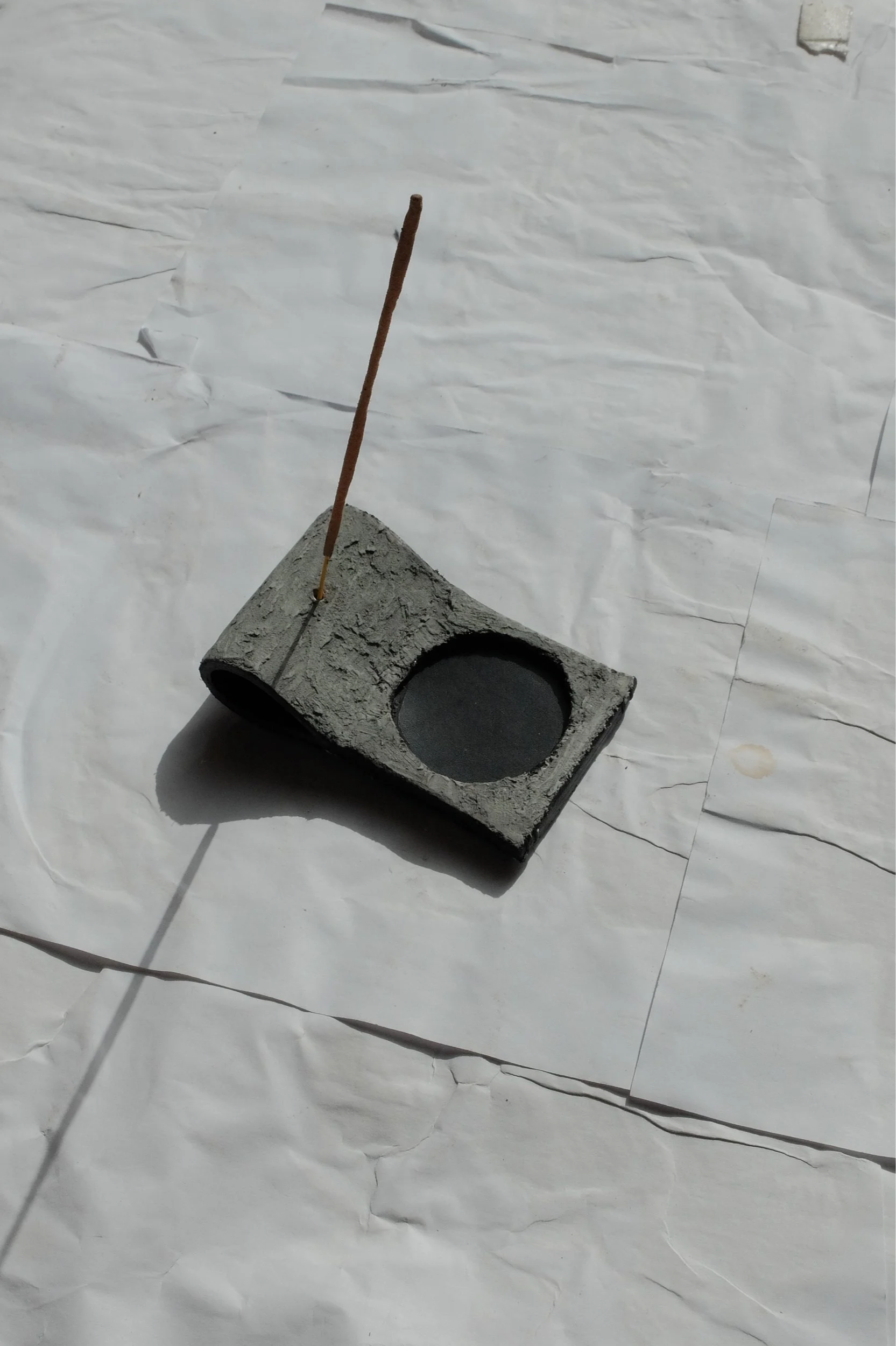 .incense_holder/stone