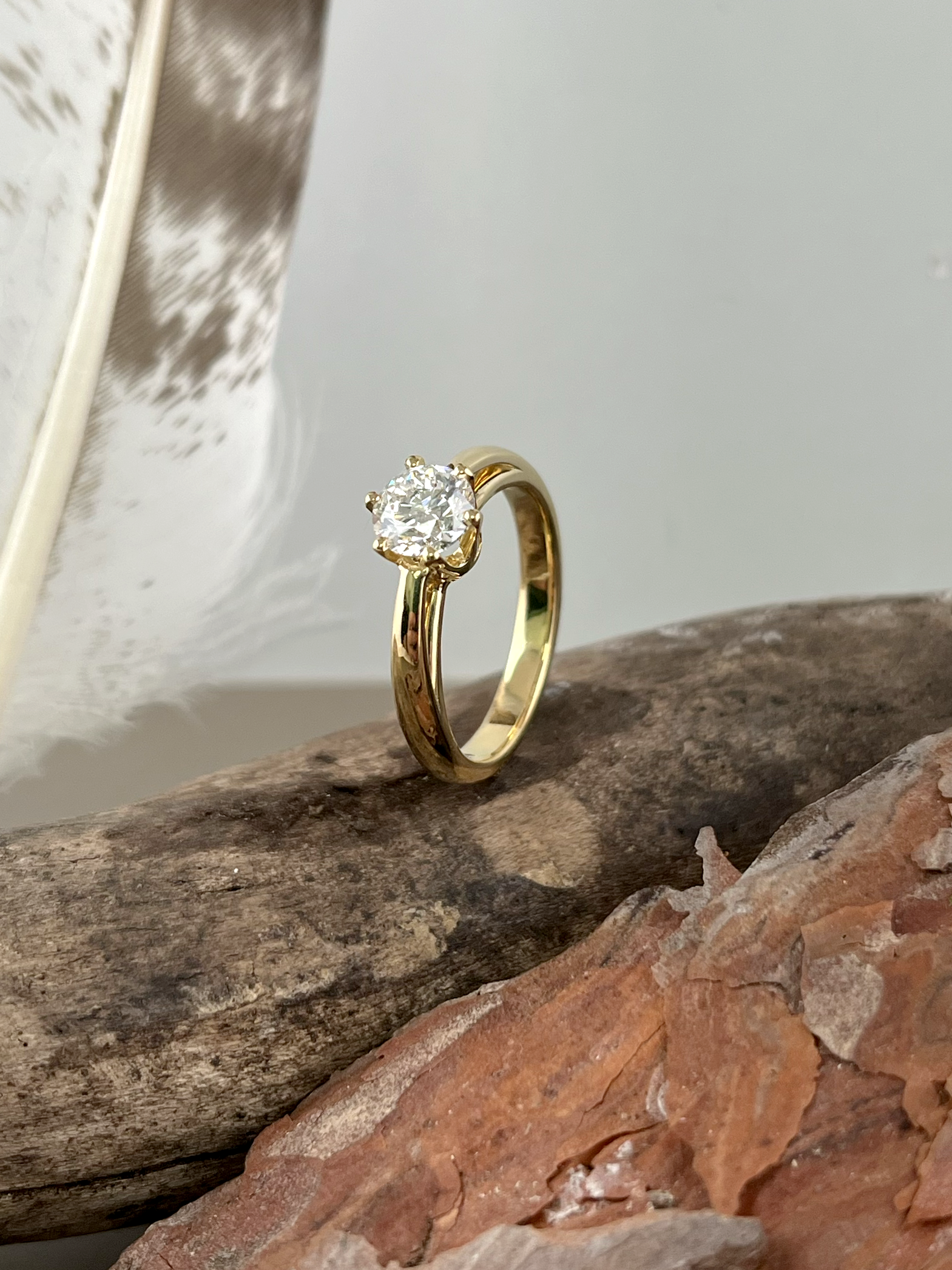 ring_gelbgold_diamant_krone_4.png