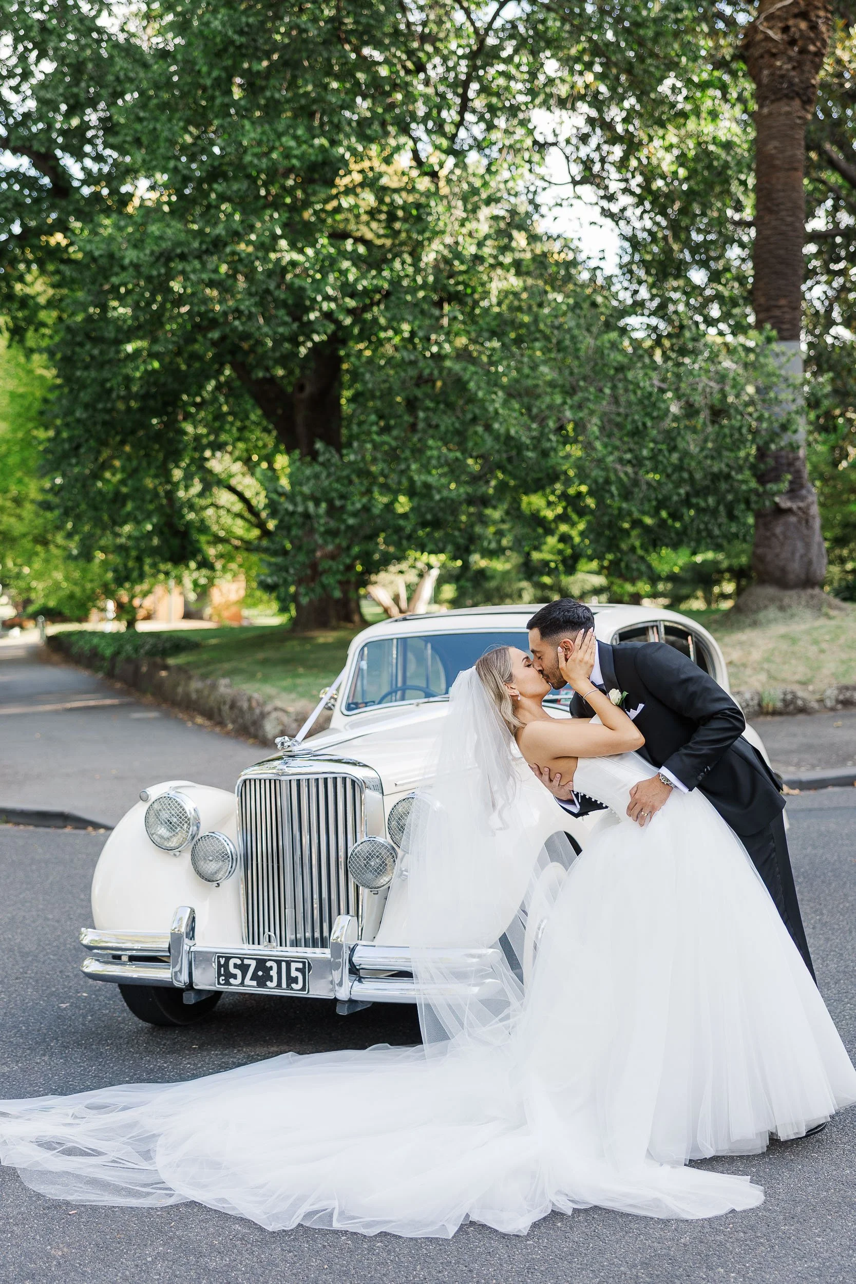 How to Choose a Melbourne Wedding Photographer: 10 Things I’d Check Before Booking