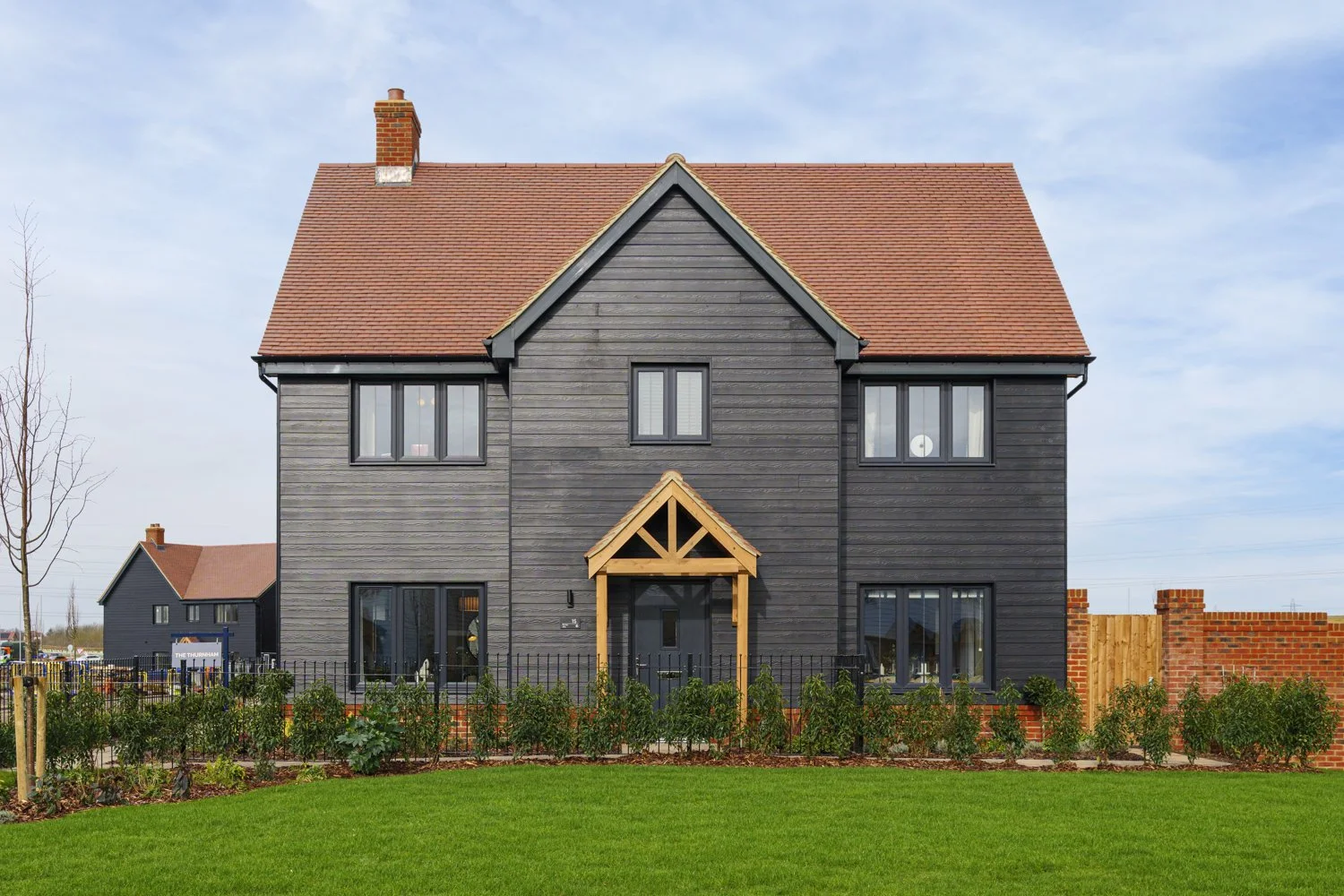 Grovehurst_Gate_001.jpg