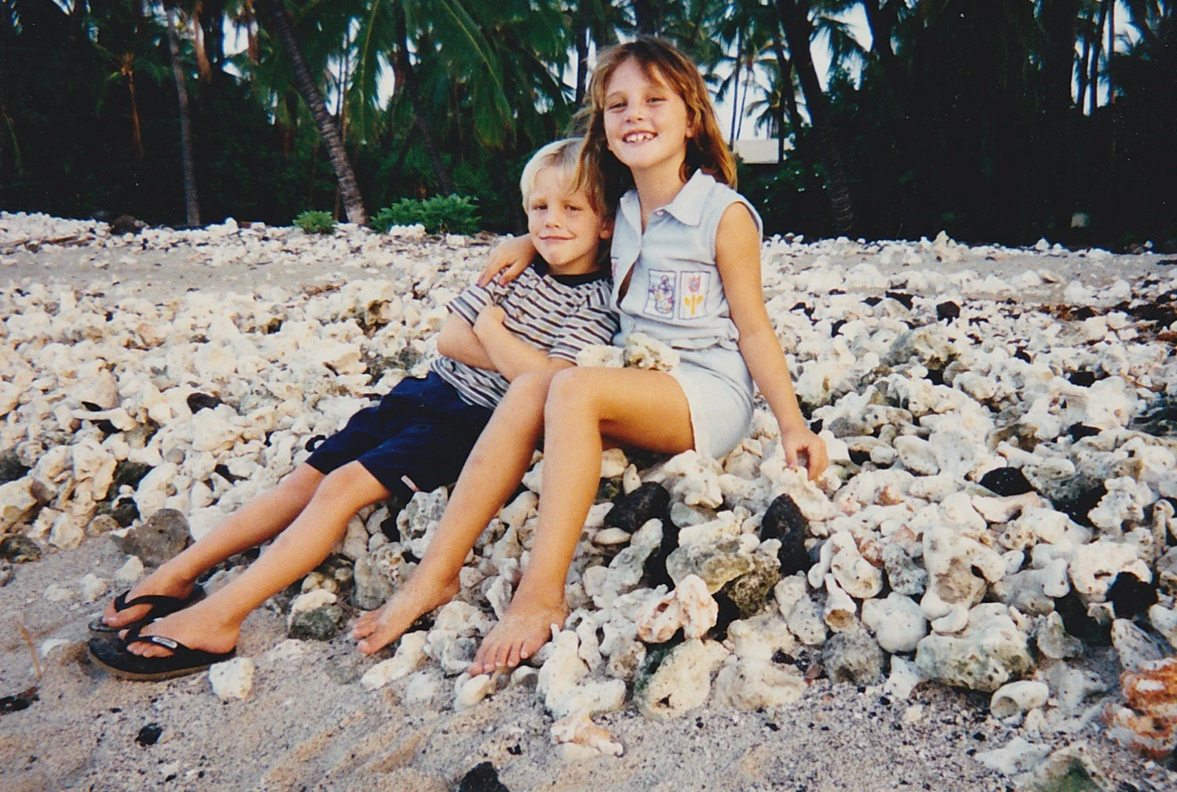 Tiare and Robbie on the beach