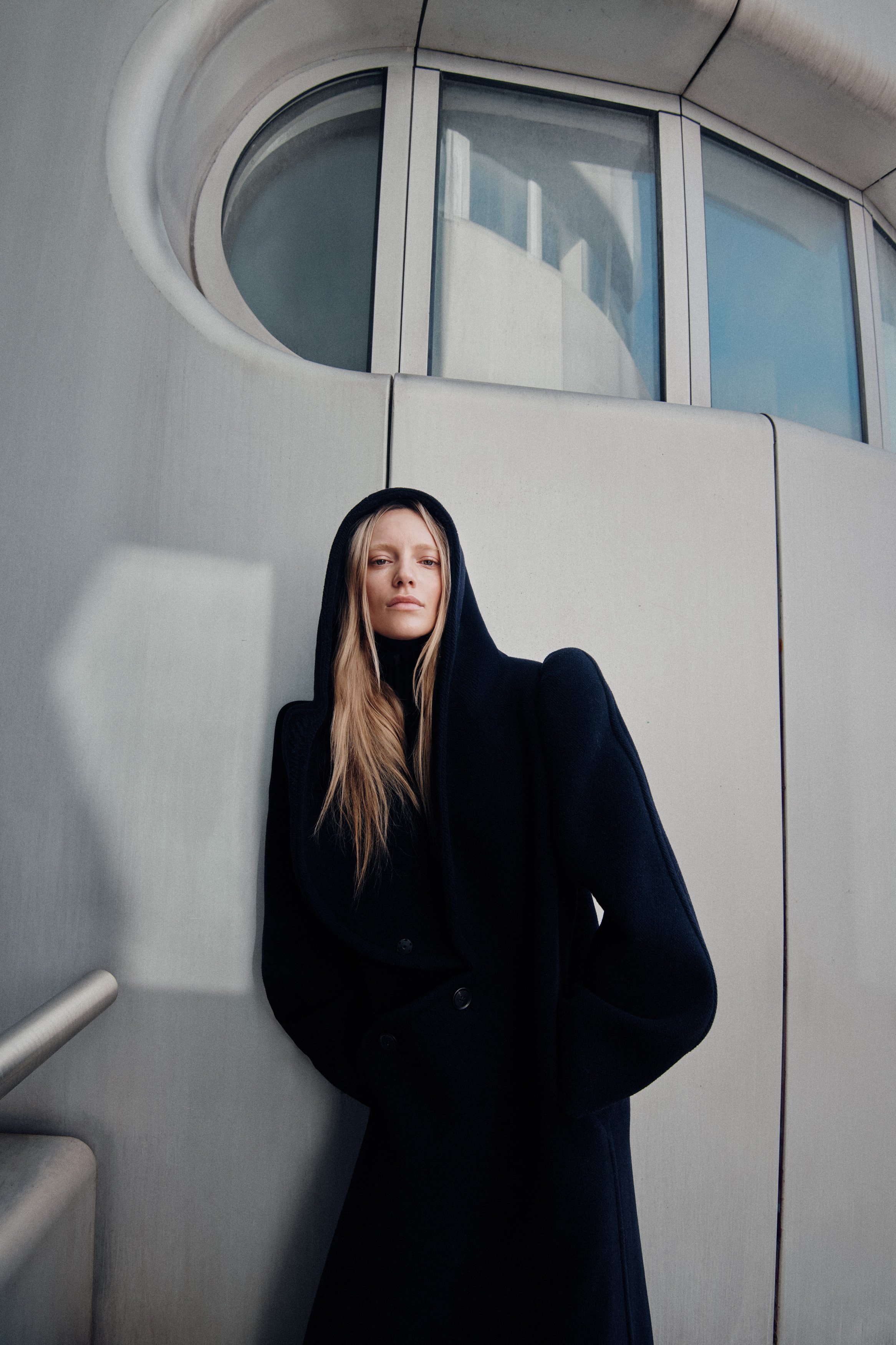 PHILIPP_PAULUS_2025_09_VOGUE_PORTUGAL_MAYA_BERLIN_07_0365_SRGB.jpg