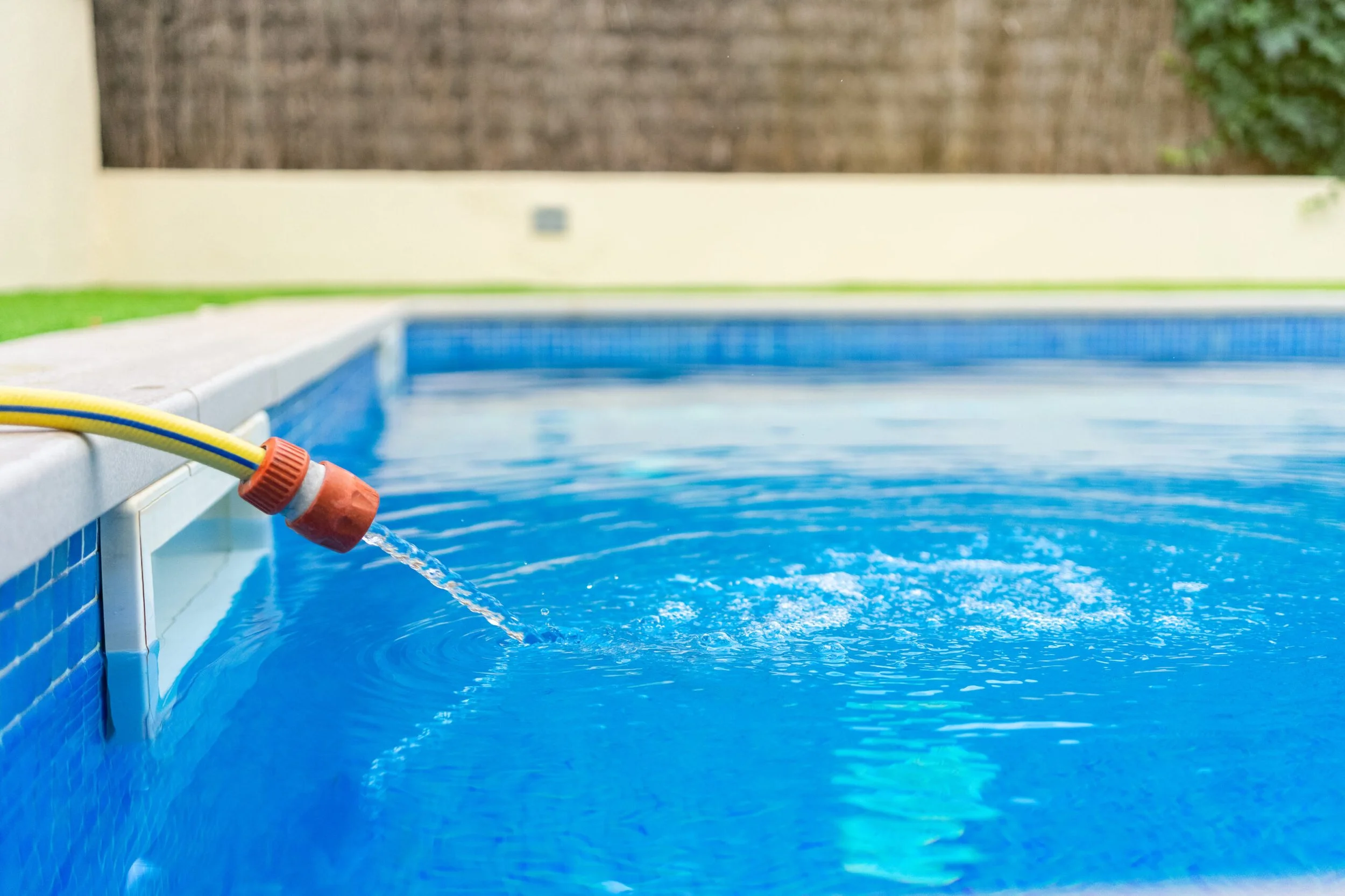 How to Fill a Residential Swimming Pool in Texas