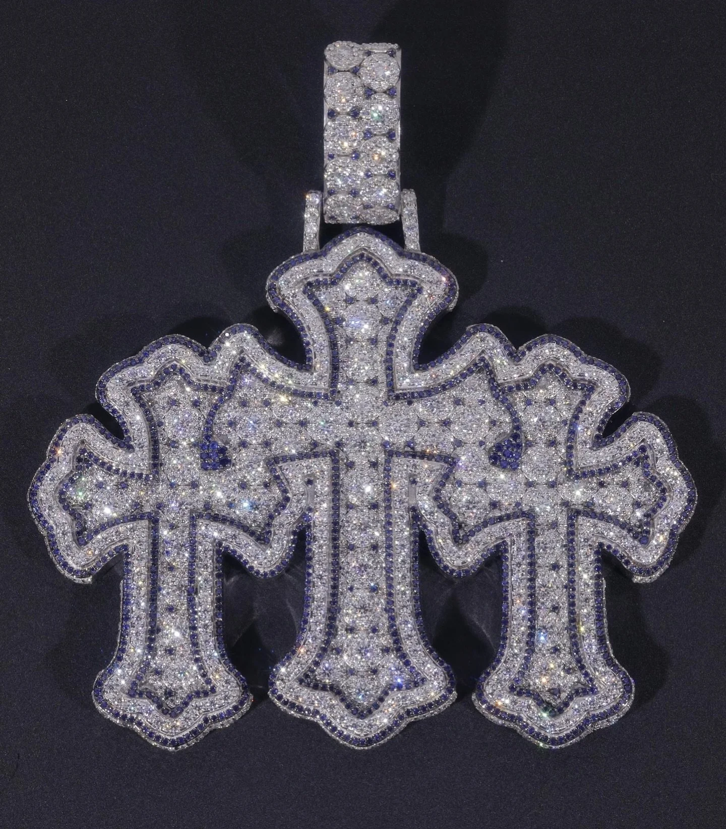 CUSTOM MADE CROSS 💎💎- #diamonds #diamondjewelry #vs #vvs #customejewelry #diamondwatch #luxuryjewelry #boss #miami #nyc #hypebeast #diamondring
