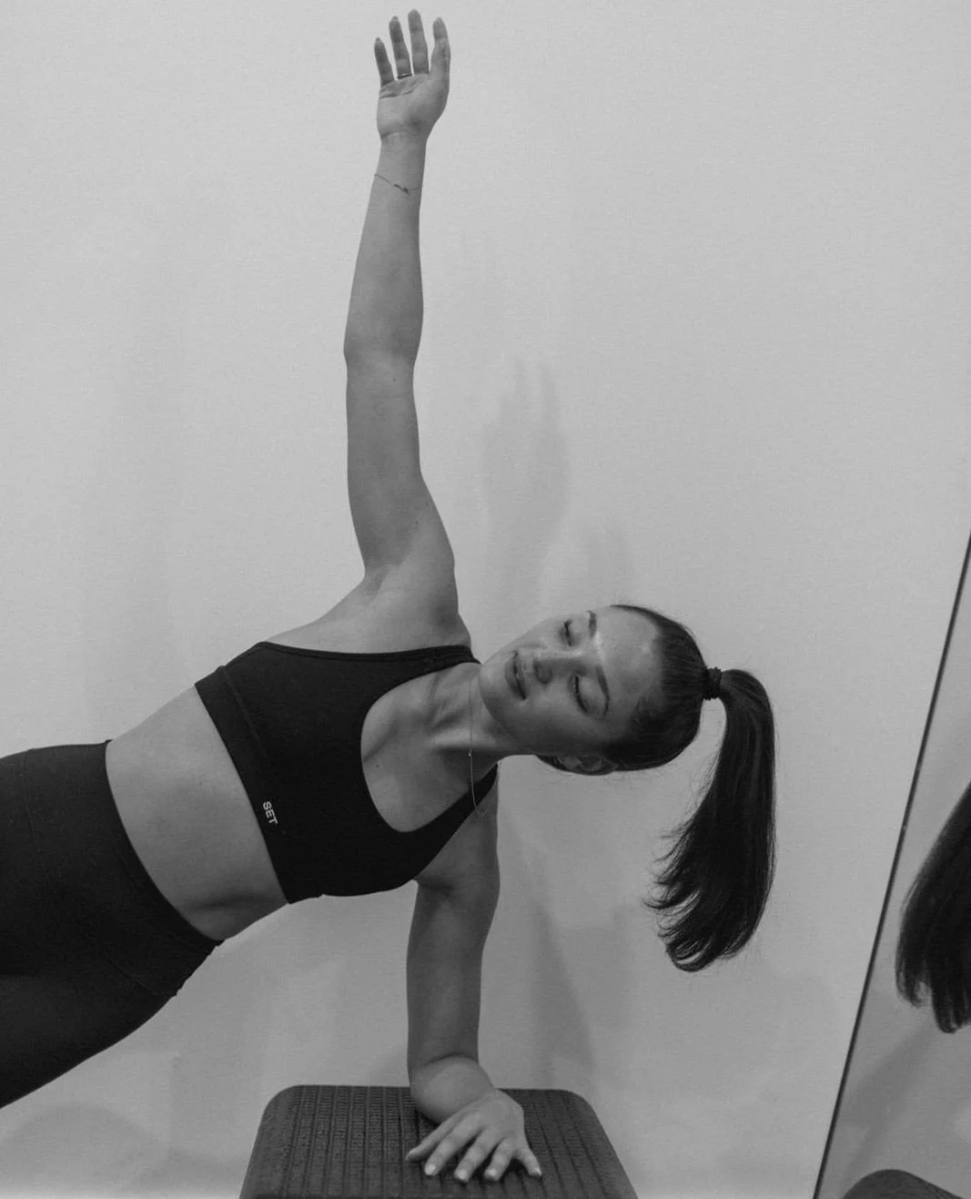 No better way to start your day than with a Form Pilates burn 🔥⁠
⁠
Our small group classes start as early as 7am M-F and go as late as 6pm!⁠
⁠
Whether you&rsquo;re an early riser or an after-work warrior, we&rsquo;ll have a reformer waiting for you!