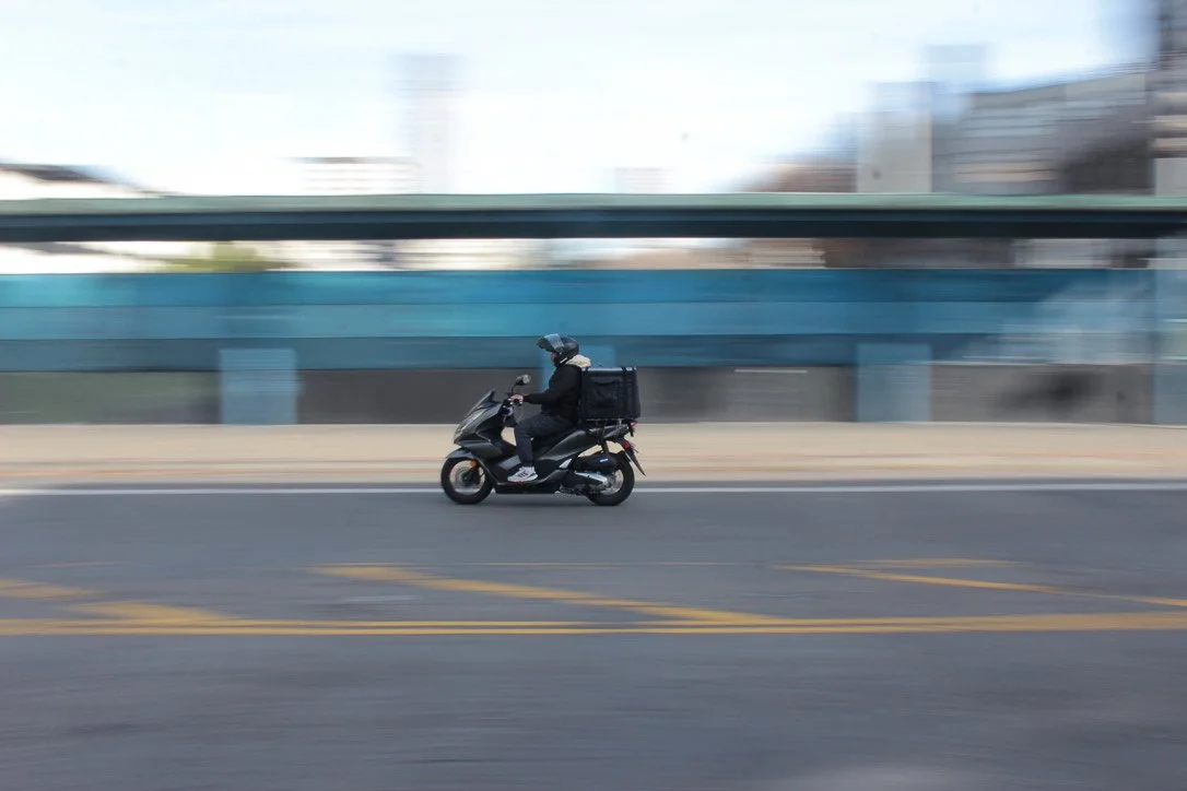 Food in Motion Stays in Motion