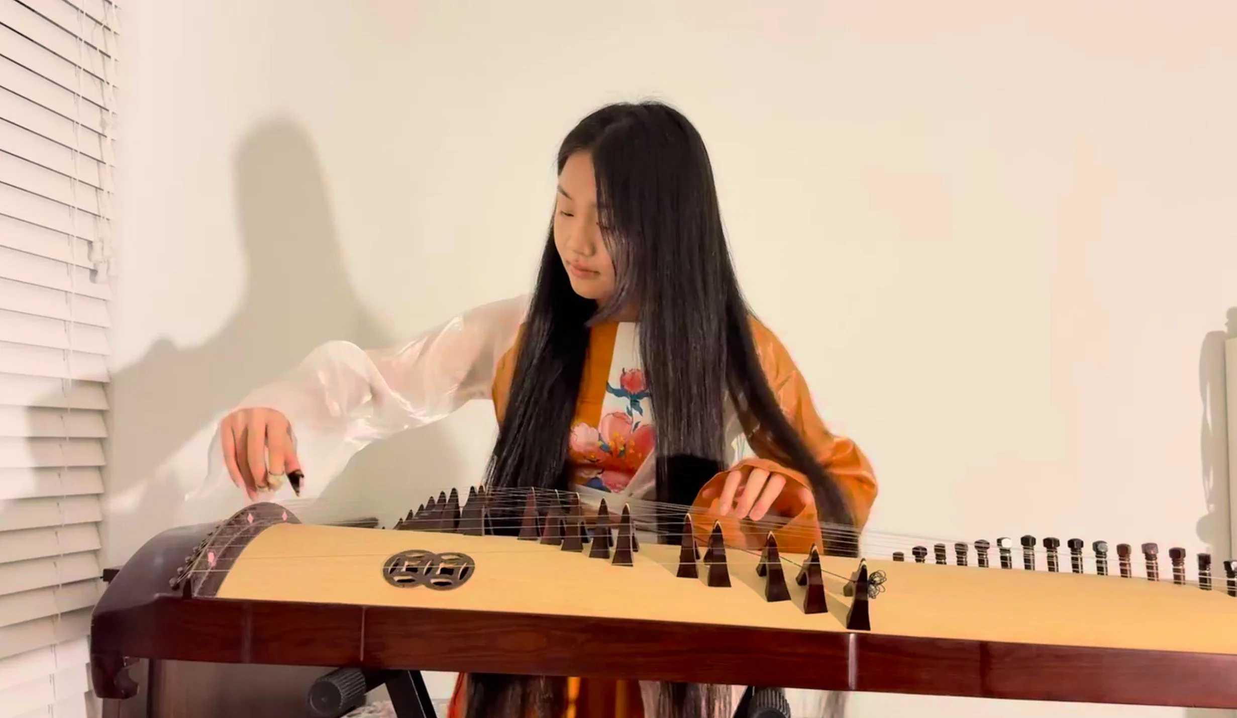 Em Đi Giữa Biển Vàng (Walk Amist the Golden Sea)