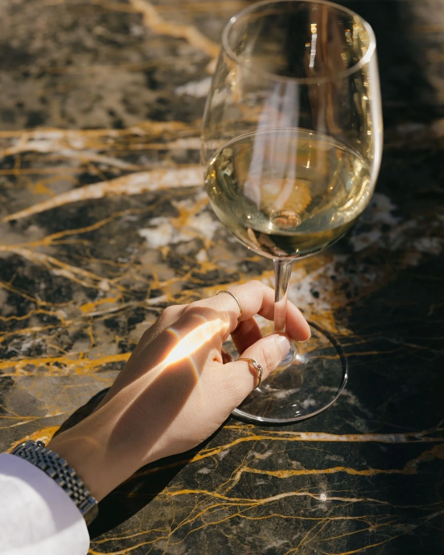 From our sommelier&rsquo;s curated selection to your glass.
An experience worth savoring at Moorings.

#mooringsmoments #moorings #wine #wineselection