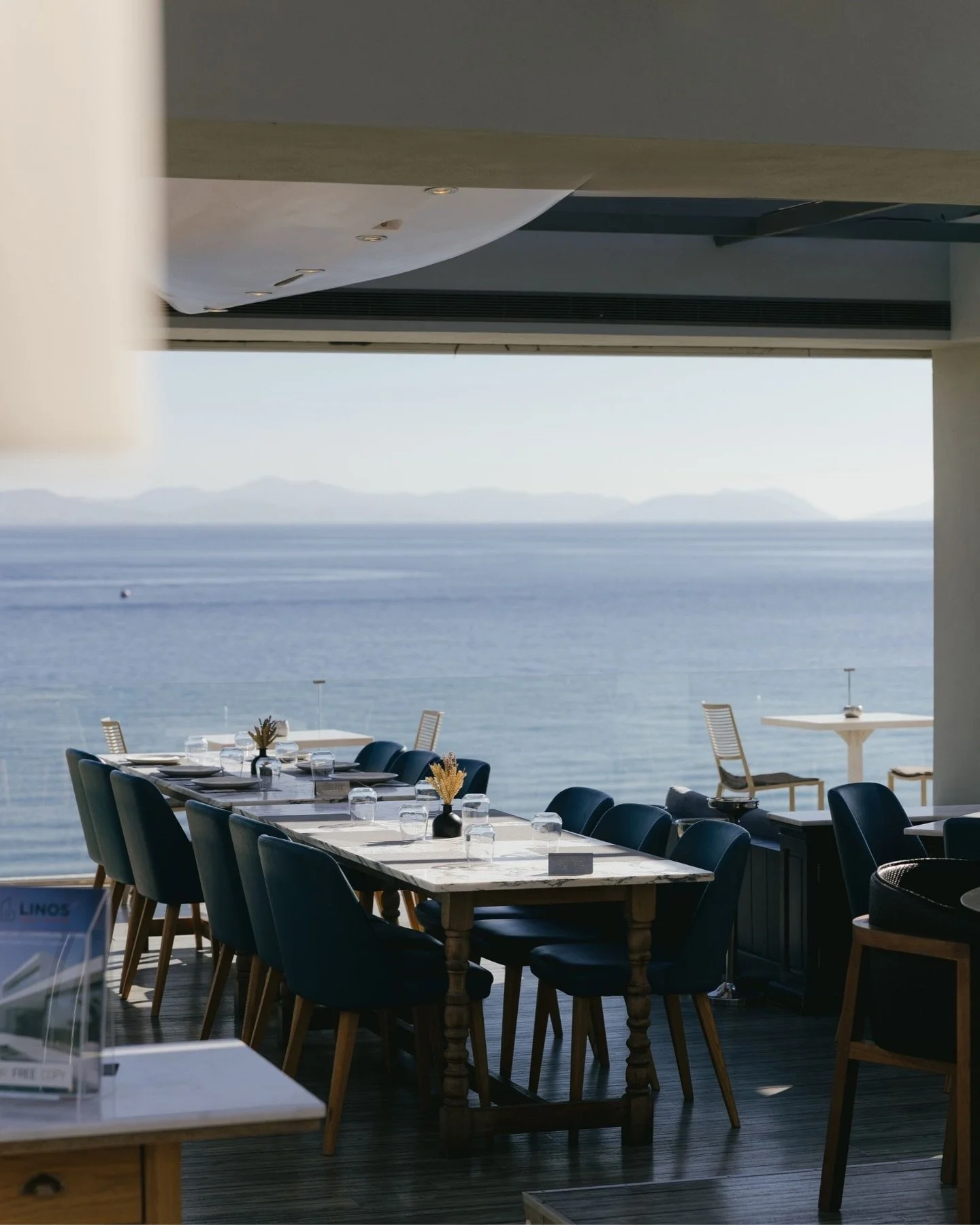 Views this good should be on the menu.

#moorings #mooringsmoments #mooringsvouliagmeni #seaside #dining