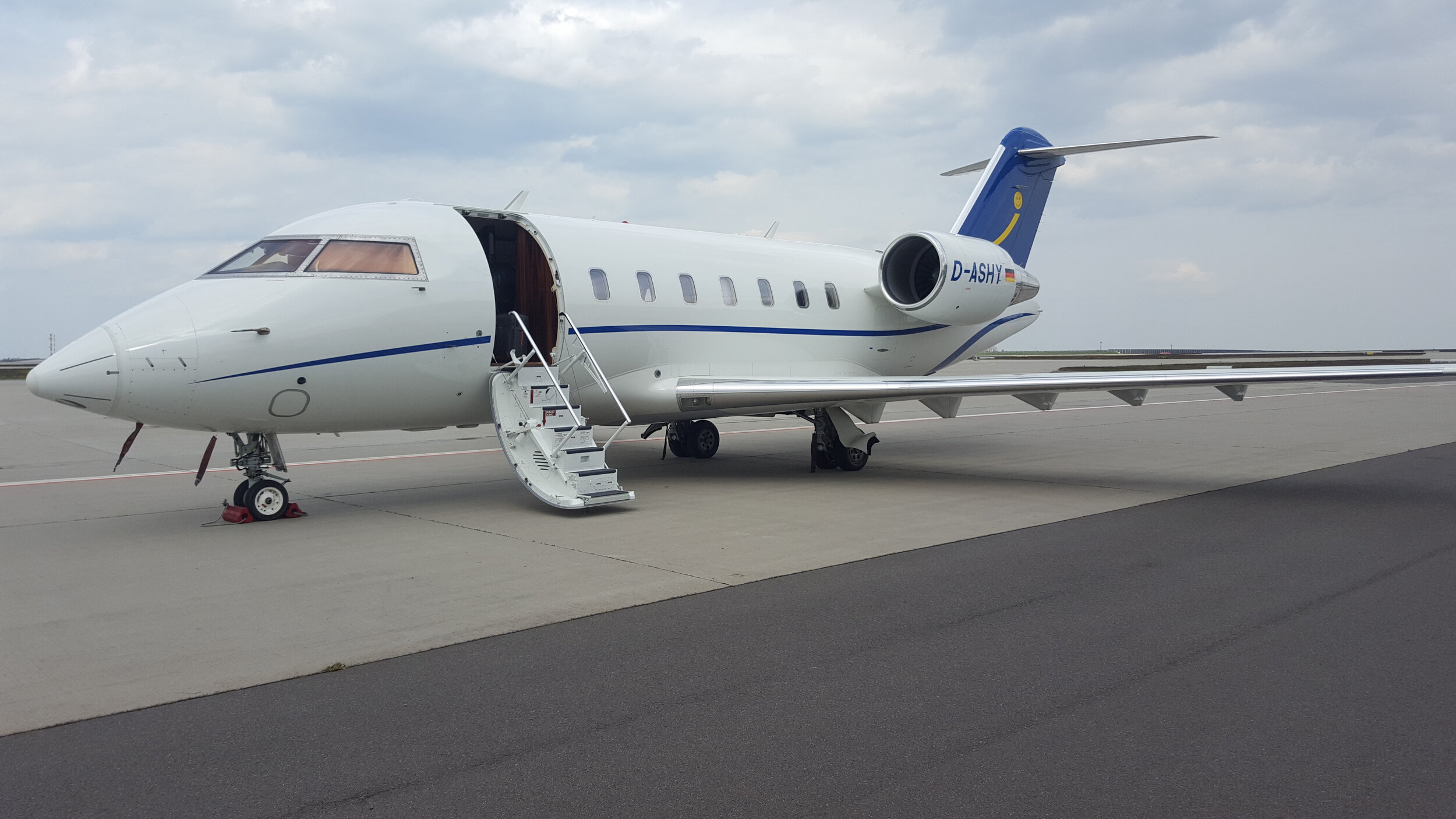Challenger 605 SN 5926 SOLD