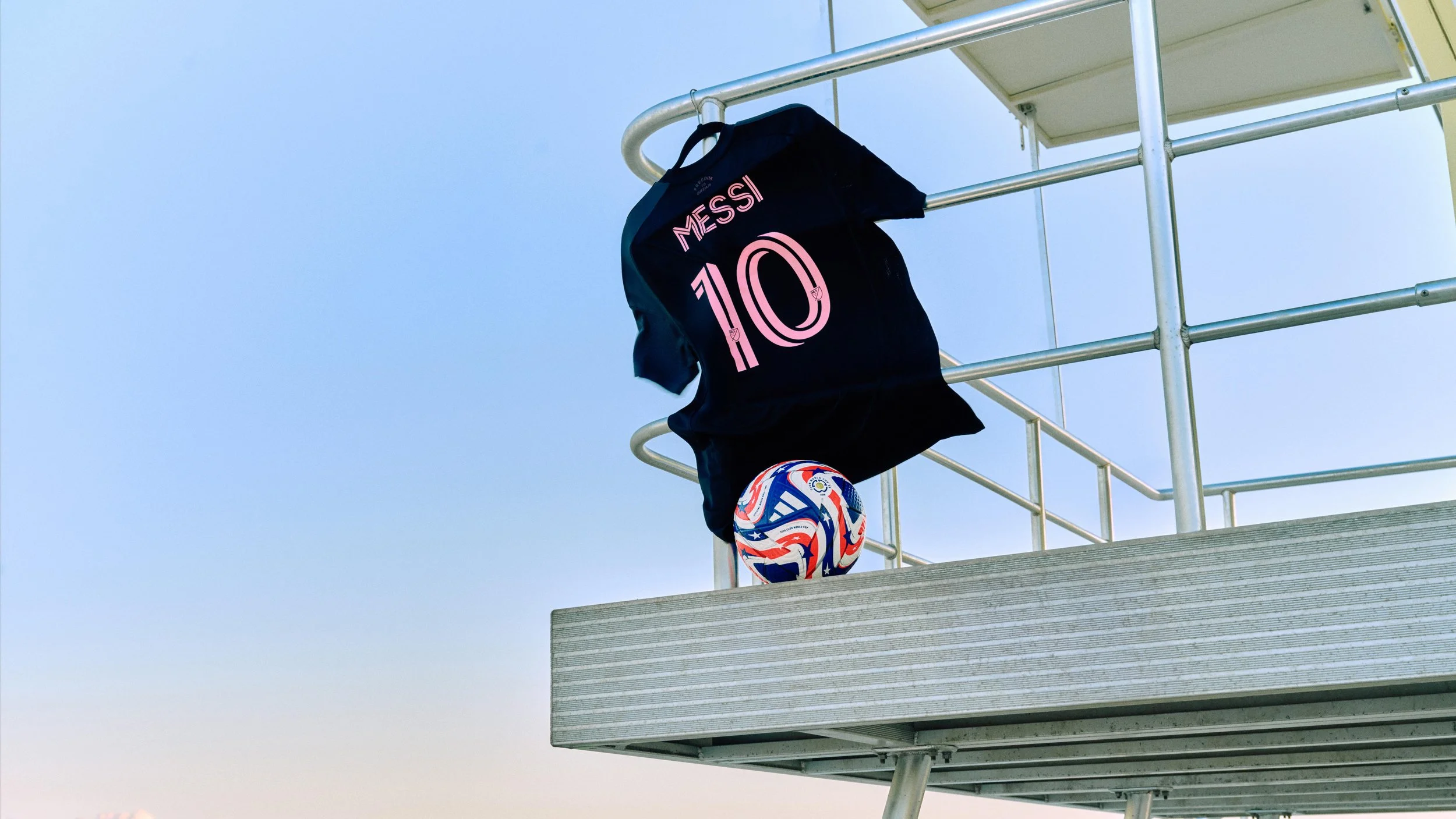 Adidas x Fifa 25 Miami