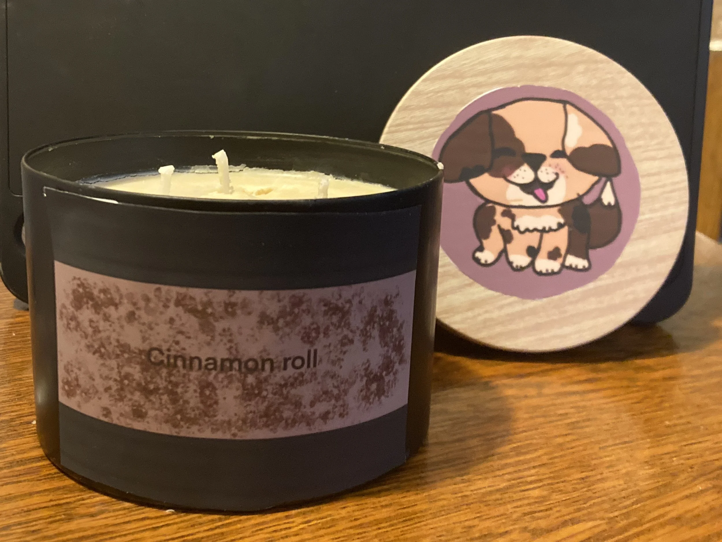 Cinnamon roll soy candle big