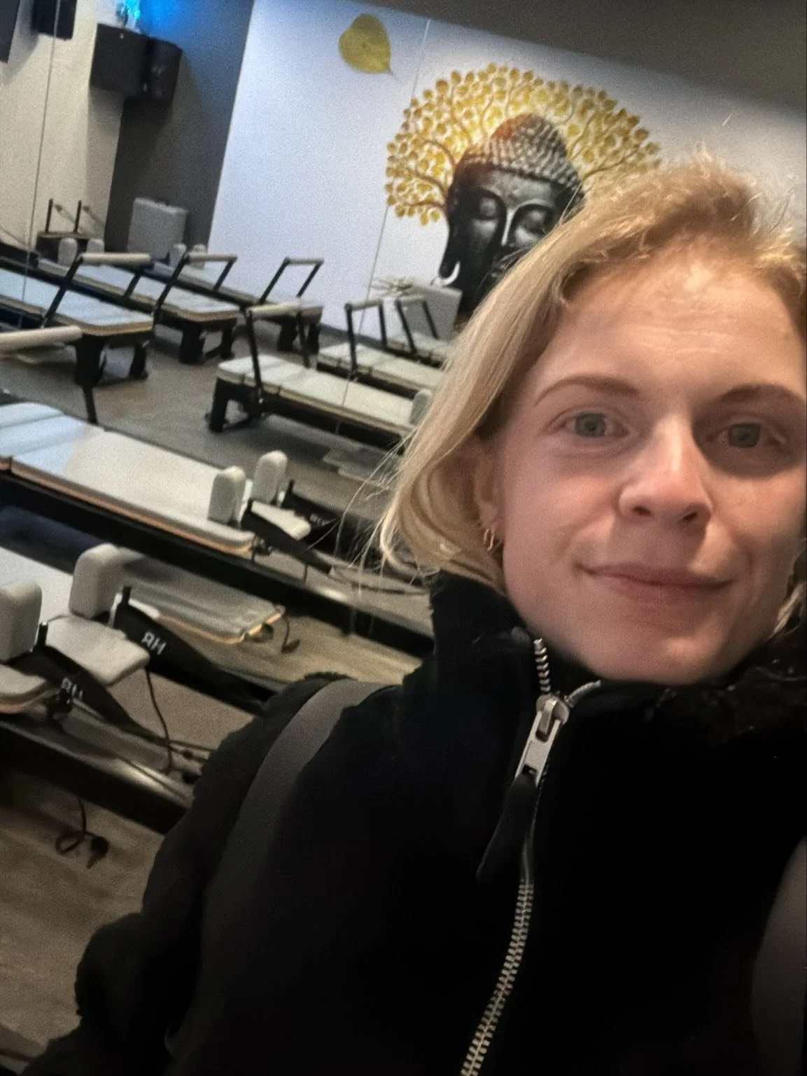 Happy bank holiday! 🌺🌼🐰🐣 Spring is officially here and so is my reformer studio schedule&hellip;
🧘&zwj;♀️Mondays @nuffieldwandsworthsouthside 10am, 11am &amp; 1pm
🕊️Thursdays @fitnessexchangeputney 6.15pm