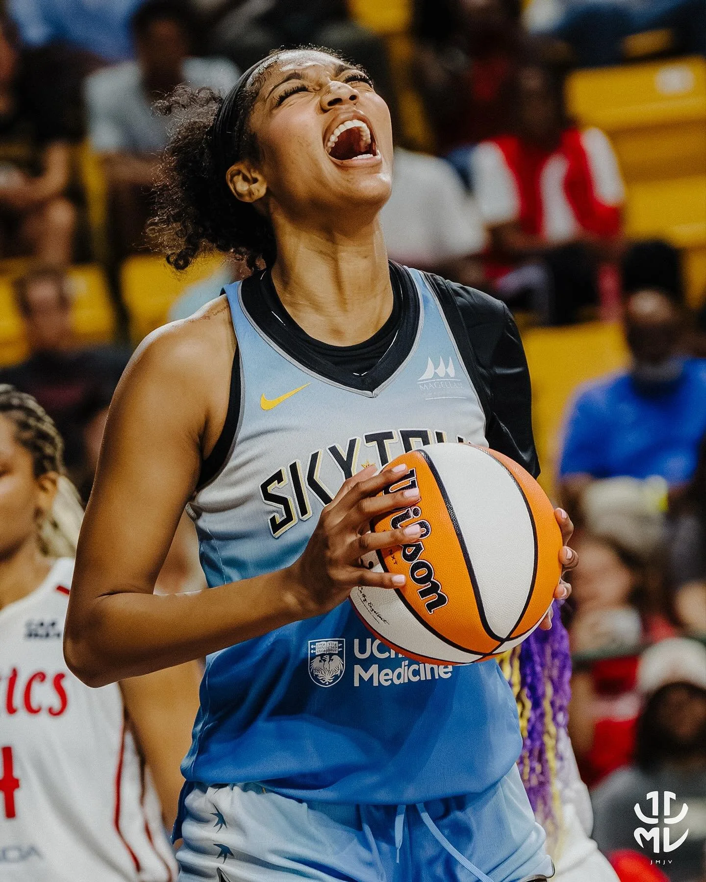 Angel Reese continues to make headlines this season, putting together a dominant six-game stretch that showcases her growing impact for the Chicago Sky.

15 PTS | 11 REB
22 PTS | 15 REB
16 PTS | 17 REB
24 PTS | 16 REB
17 PTS | 18 REB
18 PTS | 17 REB
