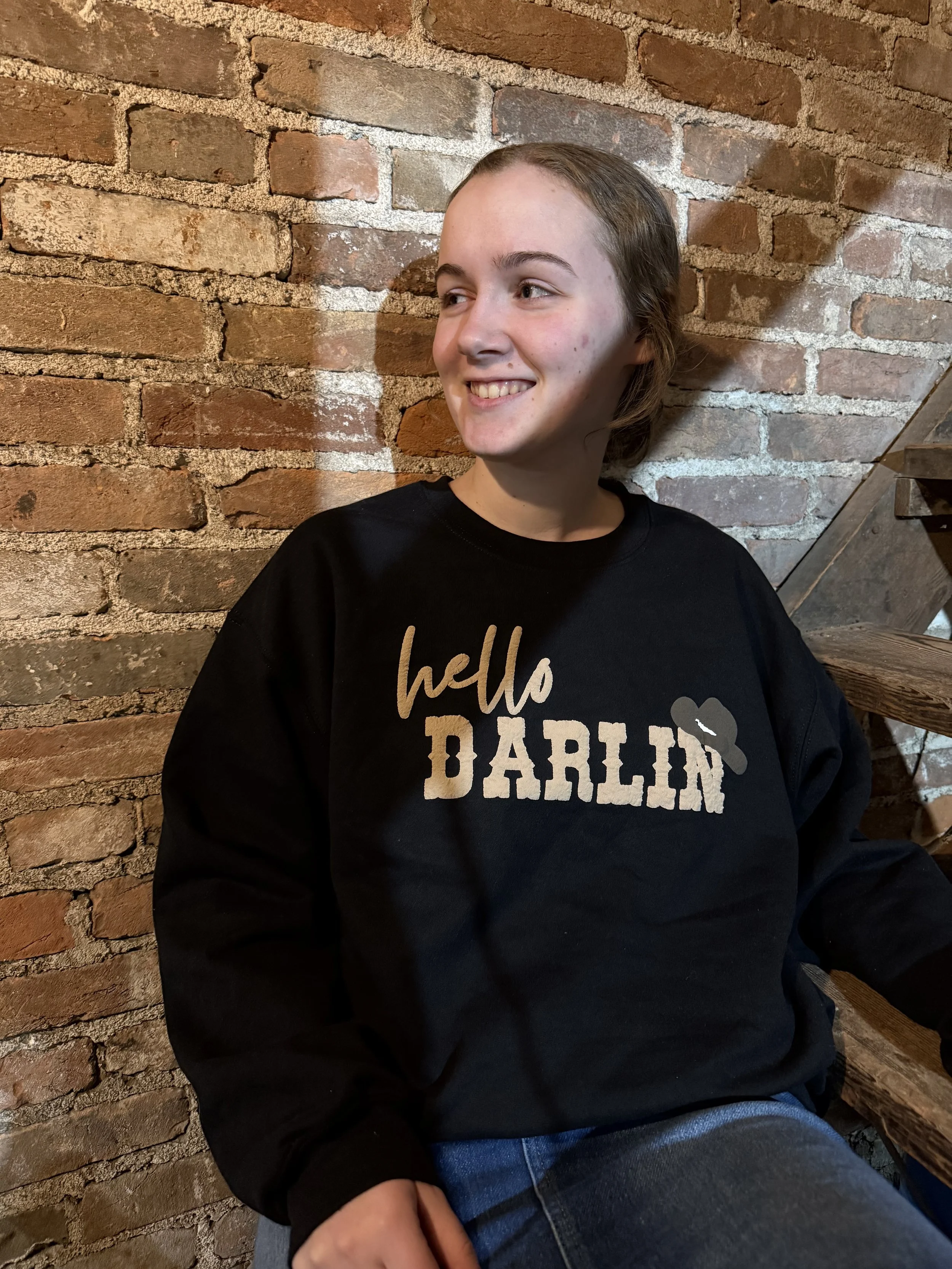 “Hello Darlin” Crewneck