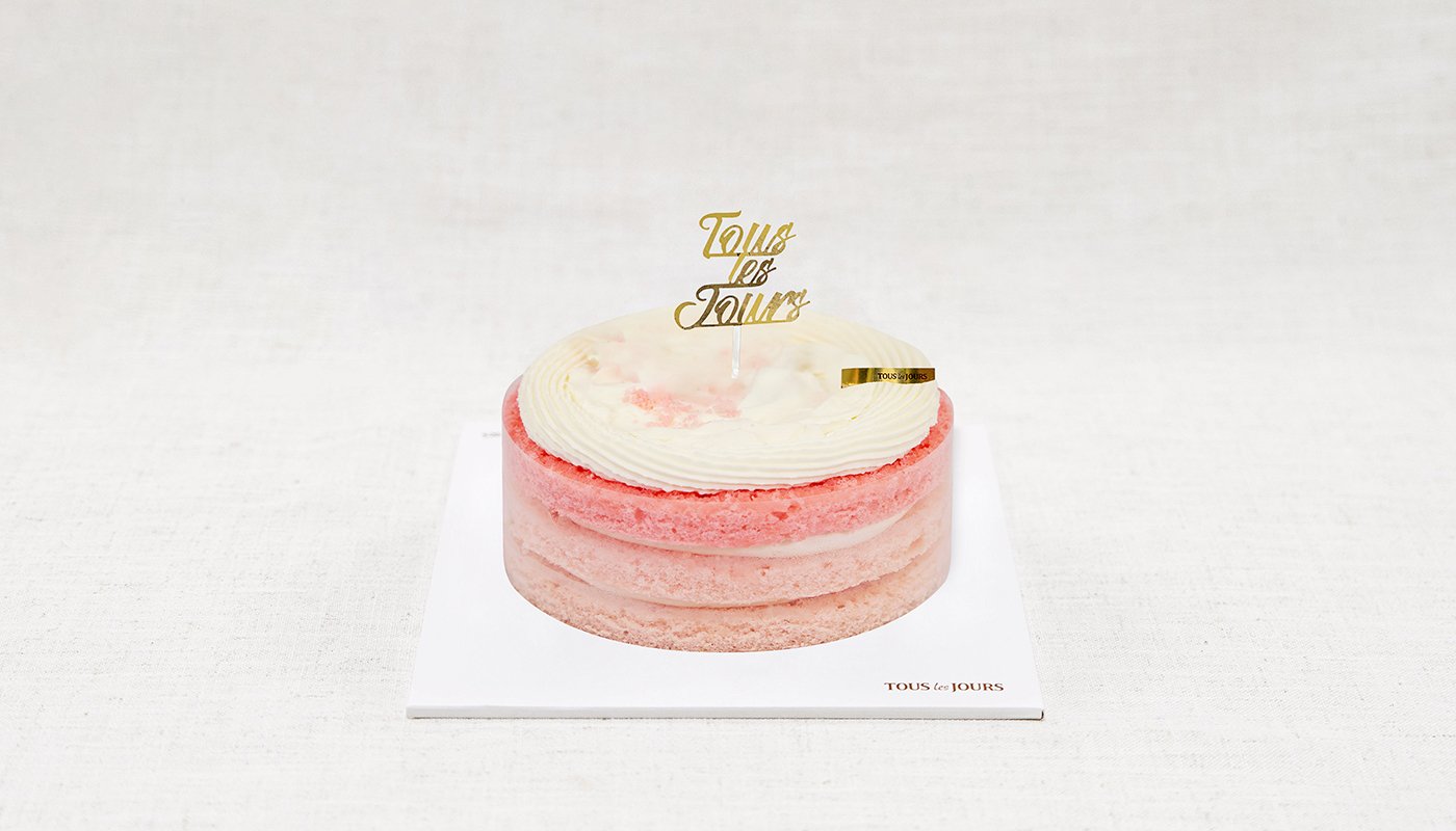 Copy of Pink Velvet Cake.jpg