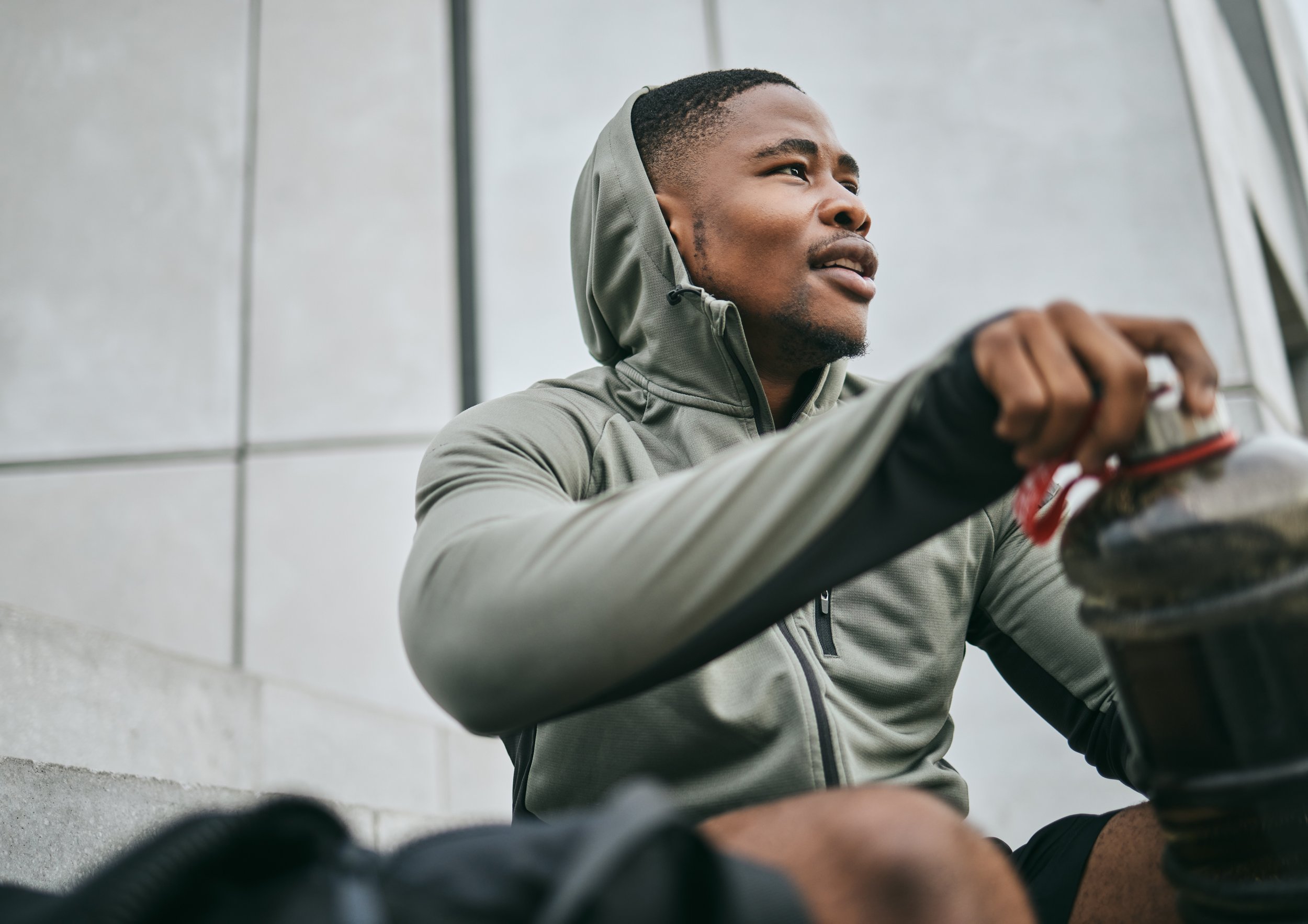 How Late Can You Take Pre-Workout? Caffeine, Sleep &amp; Evening Training (2026)