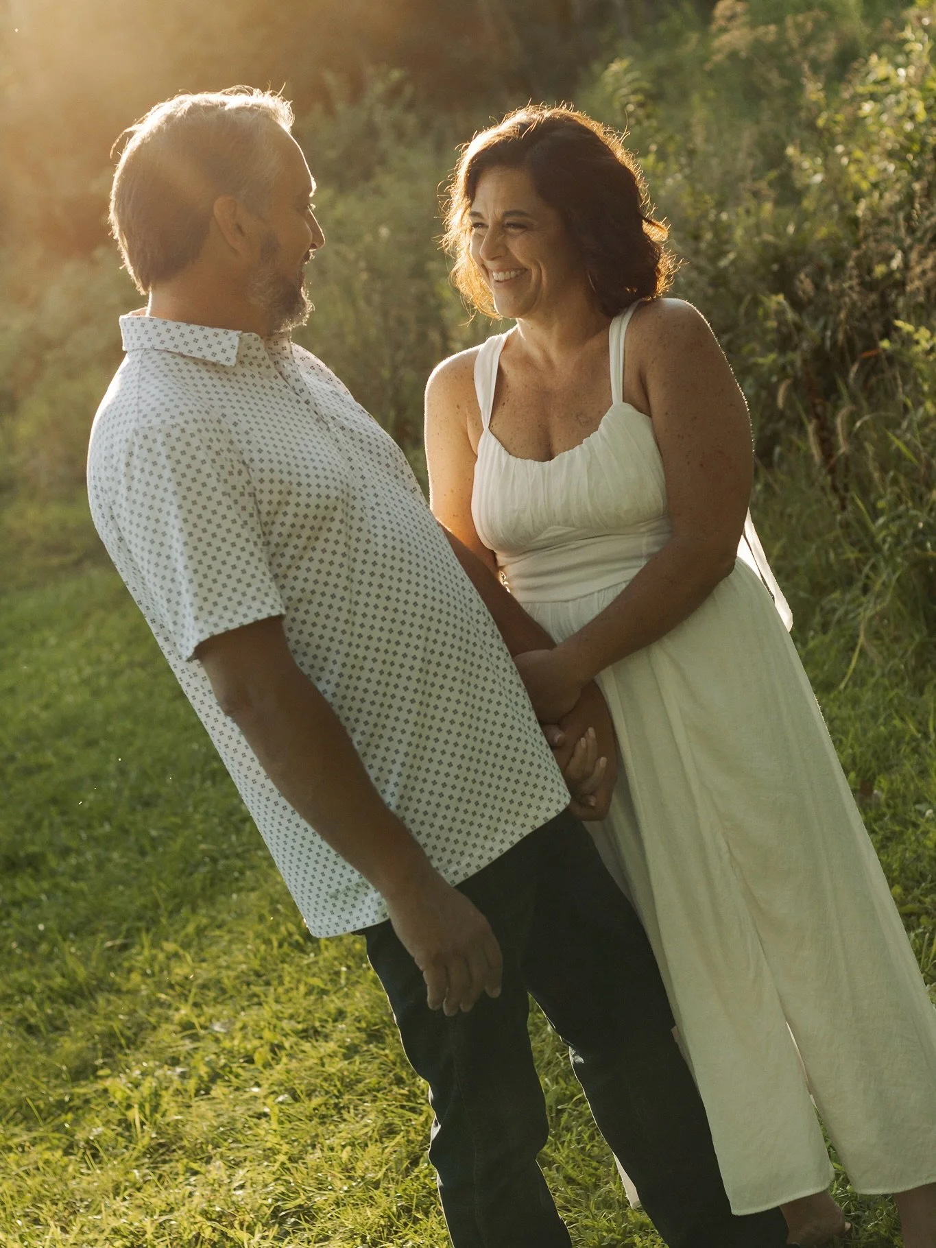 a simply magical evening with Shanna + Jason 💫🌿💍

#iowaphotographer #iowaengagementphotographer #engagementphotos #desmoinesphotographer #engagementshoot