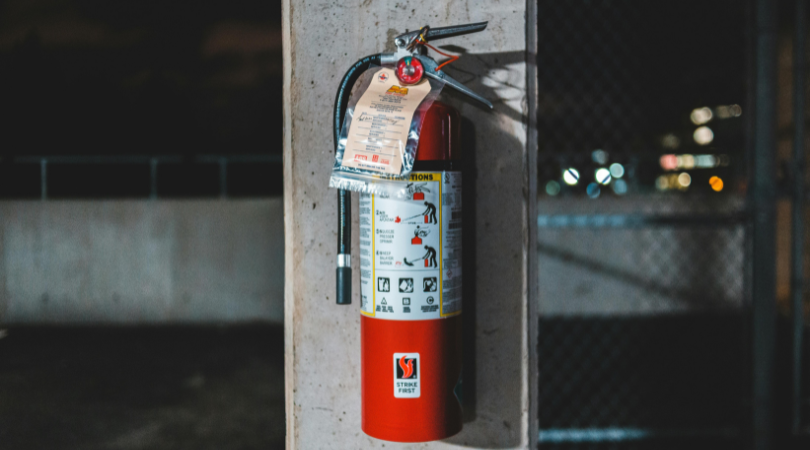 Diretrizes dos Bombeiros e o Papel da Infraestrutura de Recarga Pública