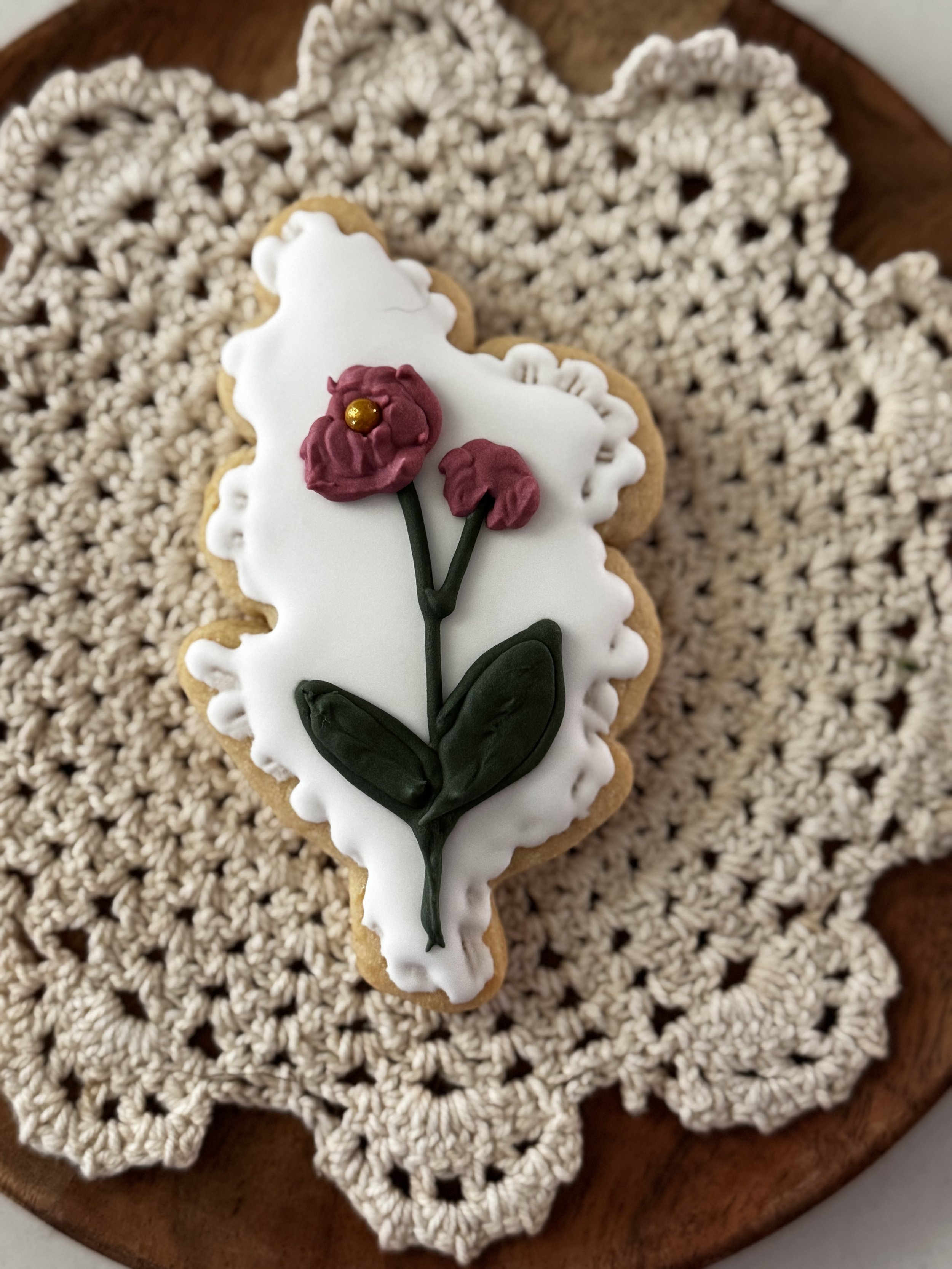 Bloom in Lace Sugar Cookie