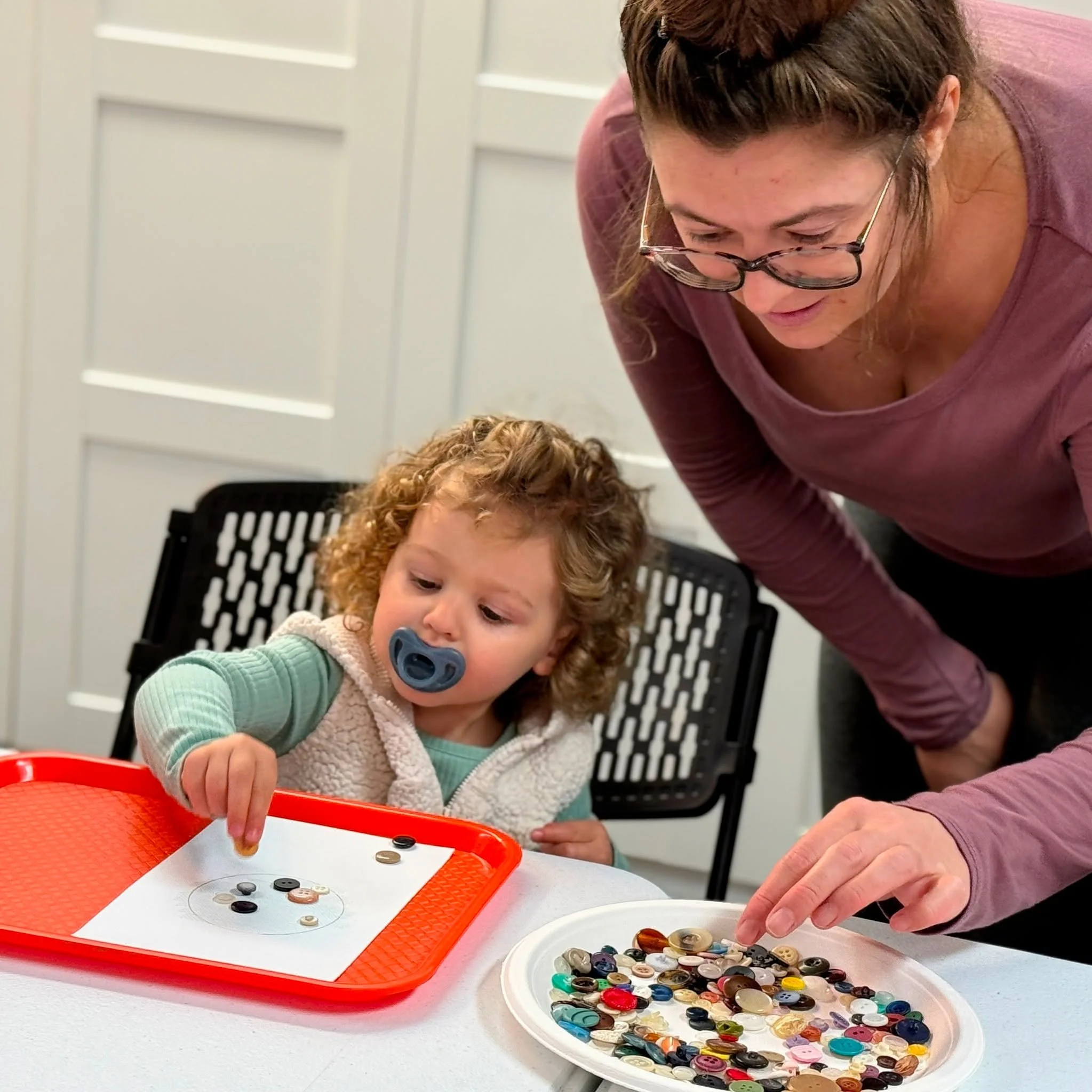 Toddler Craft this week 💕
There's another opportunity for your kiddos to make these pond friends, tomorrow (9/19) at 10 AM.