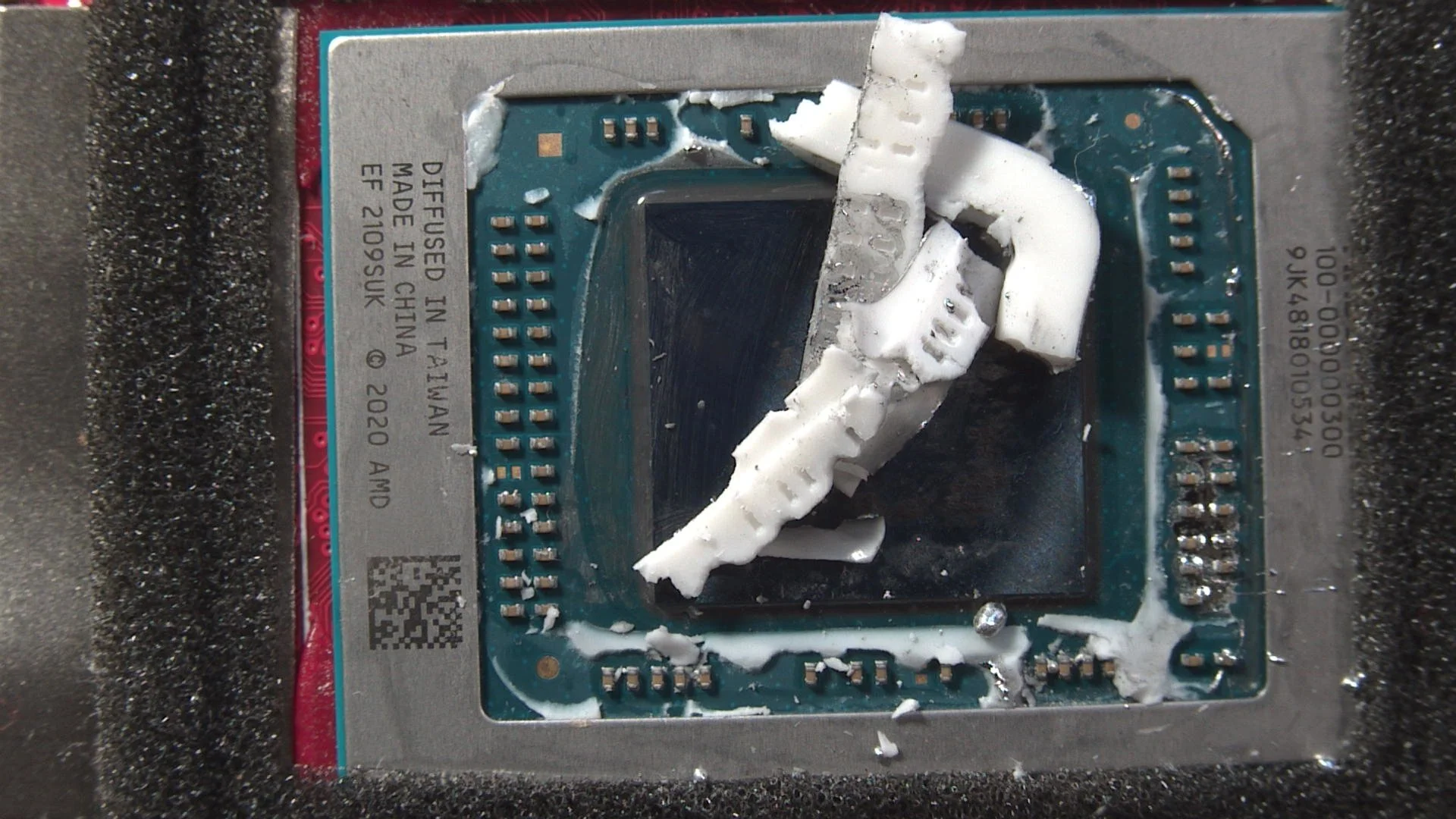 Liquid metal leak causing short circuit on an Asus ROG Zephyrus G14 GA401Q gaming laptop motherboard
