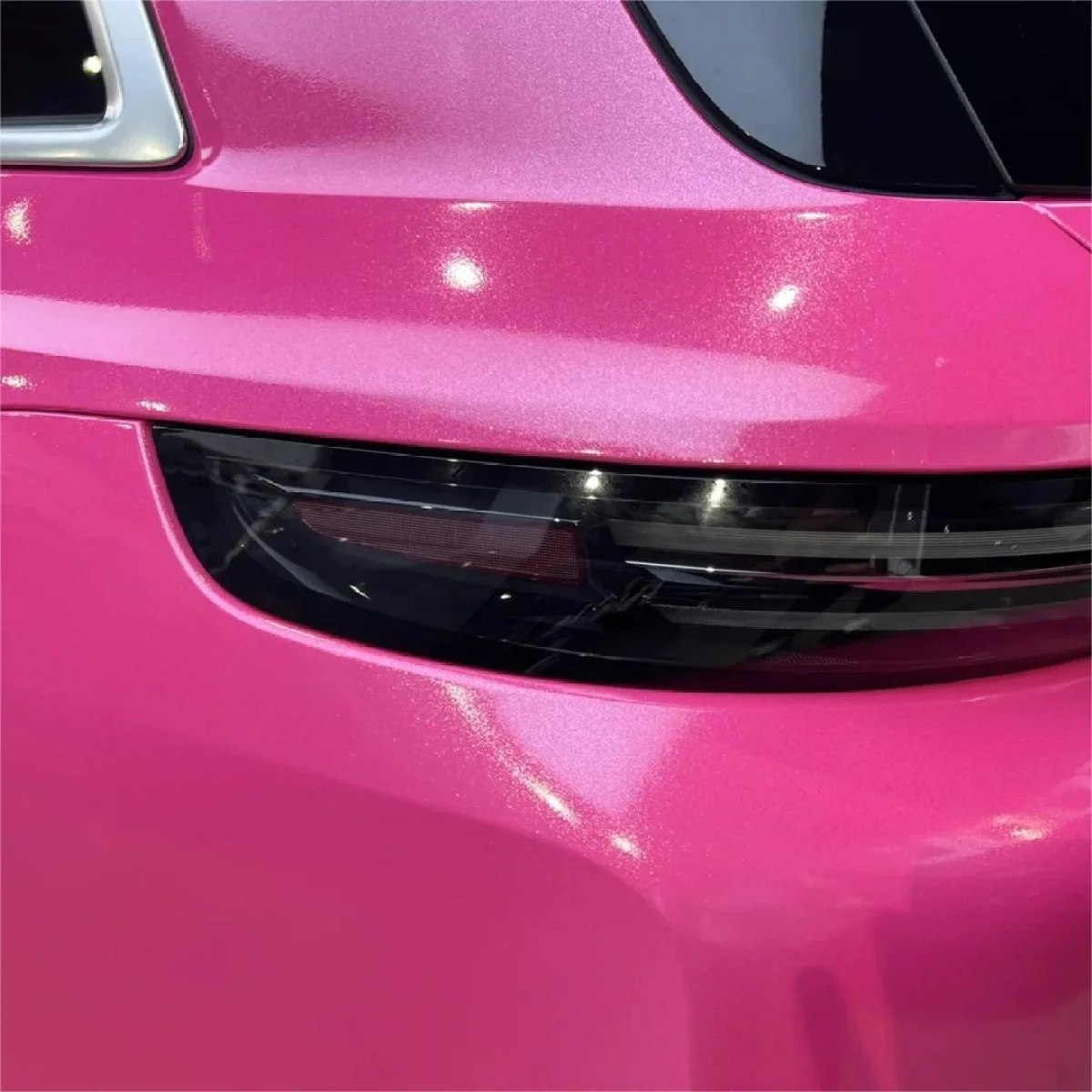 gloss_metallic_sparkle_glitter_pink_car_vinyl_wrap_1A8F6E2353E1C.webp