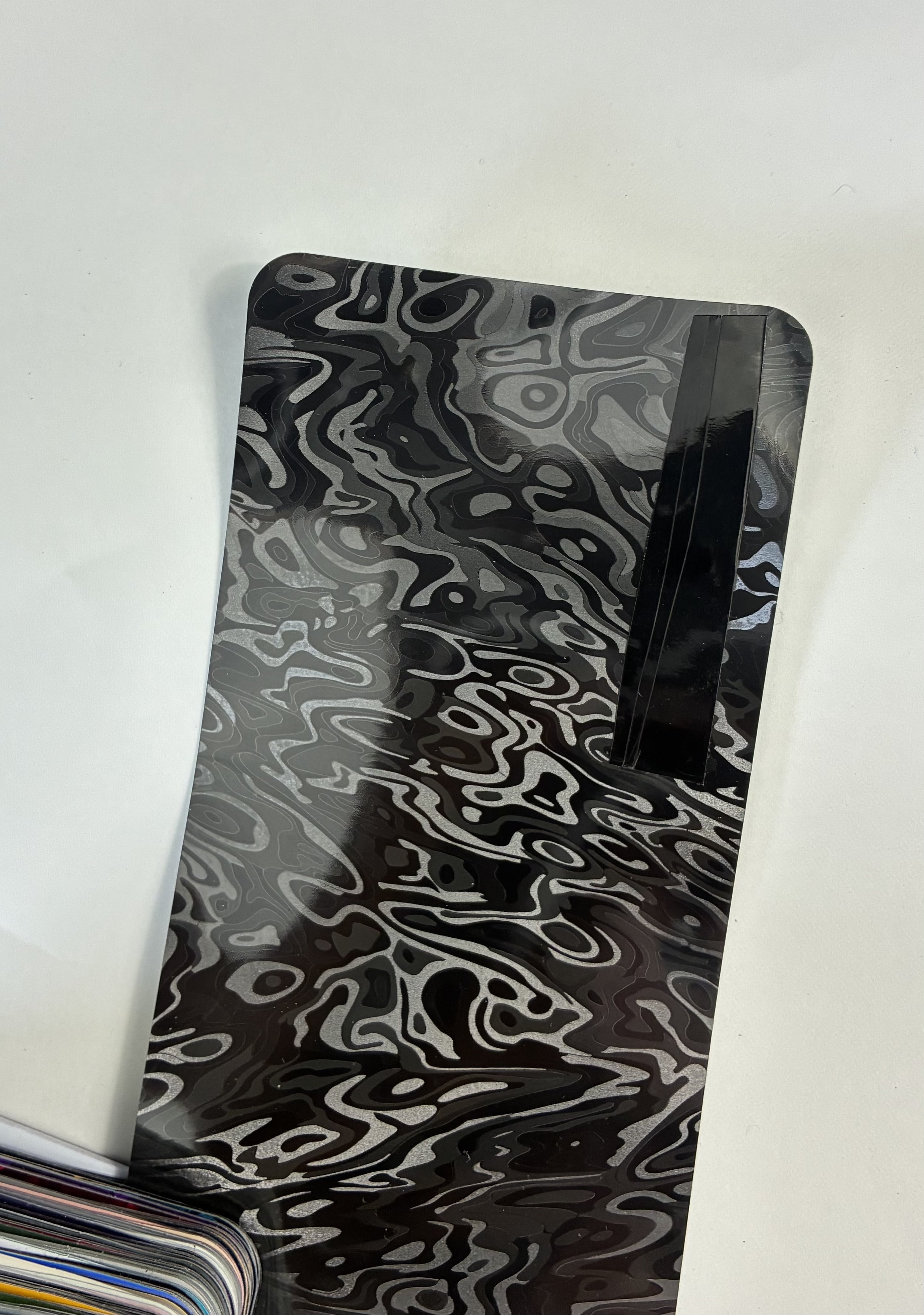 Gloss Forged Carbon Universe
