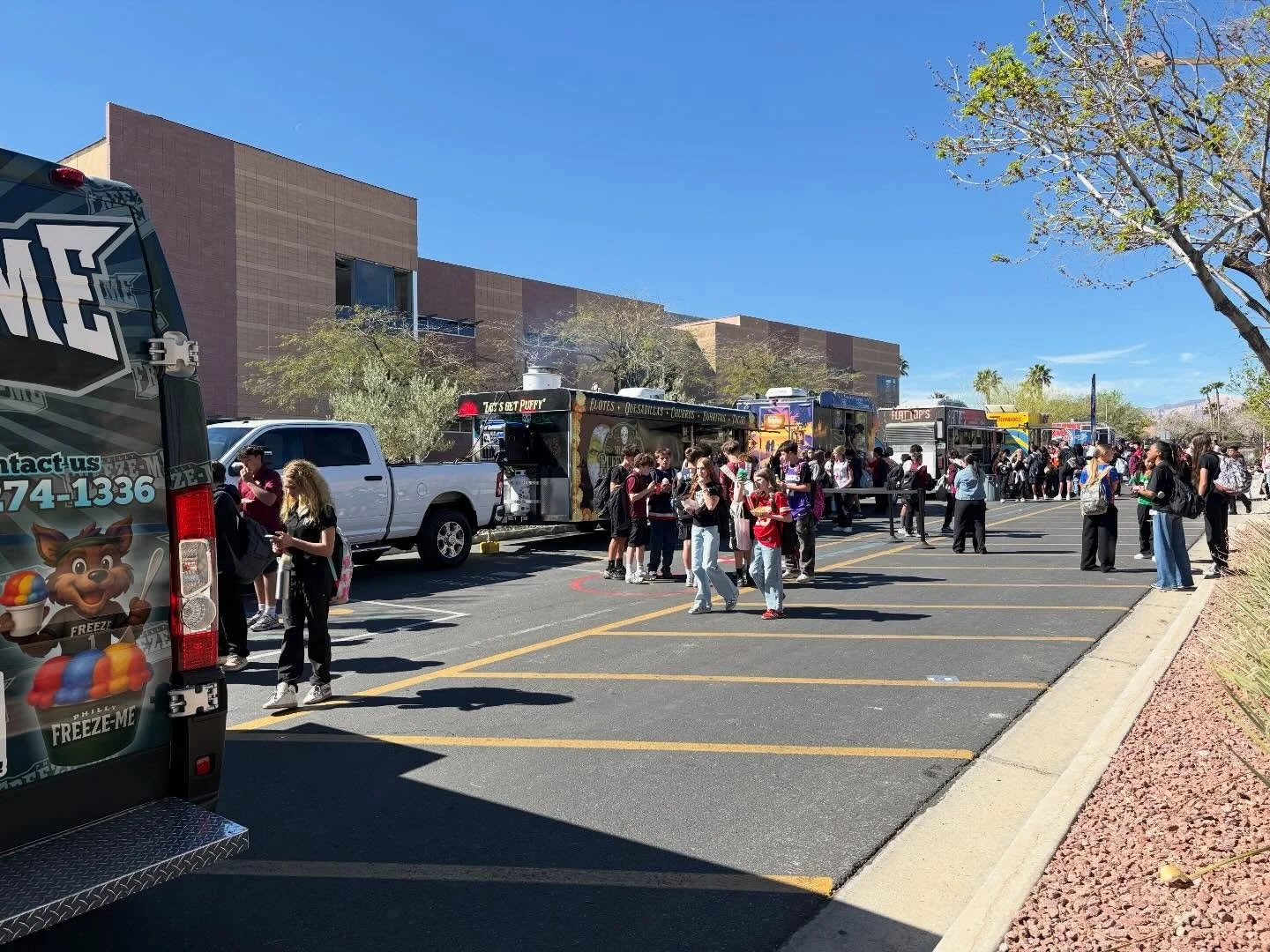 March Madness @fl_crusaders lasts only on Fridays in the month of March&hellip; enjoy it while it lasts! #crusadernation #foodtrucks #friyay #friyayfun #alternativelunch