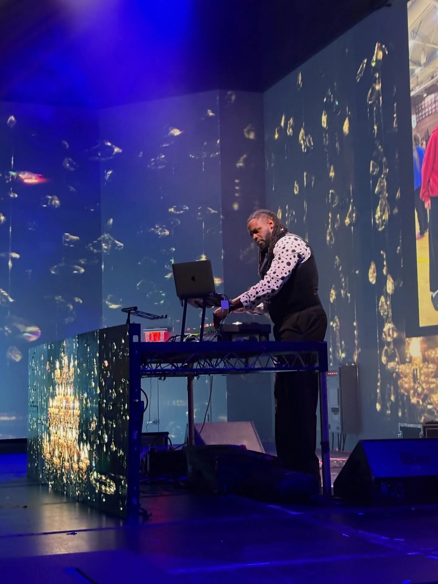 @djgodzillalv is in the house!