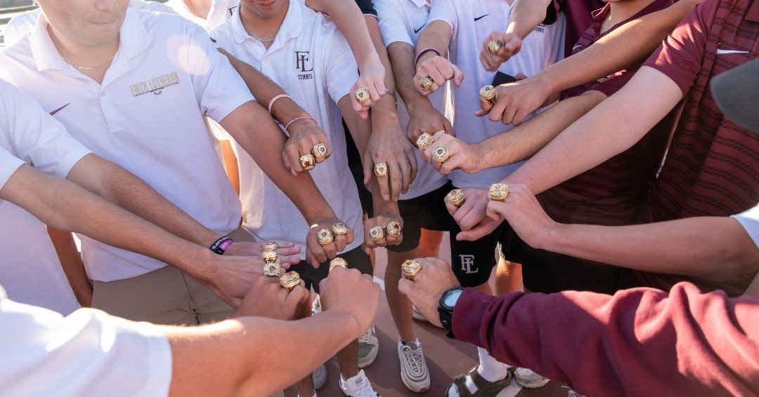 Our Boys Tennis team officially received their State Championship rings! 🎾🏆💍

As part of tradition, each player ran through the tunnel before receiving their ring and celebrating another unforgettable season together!

The Crusaders captured the 2