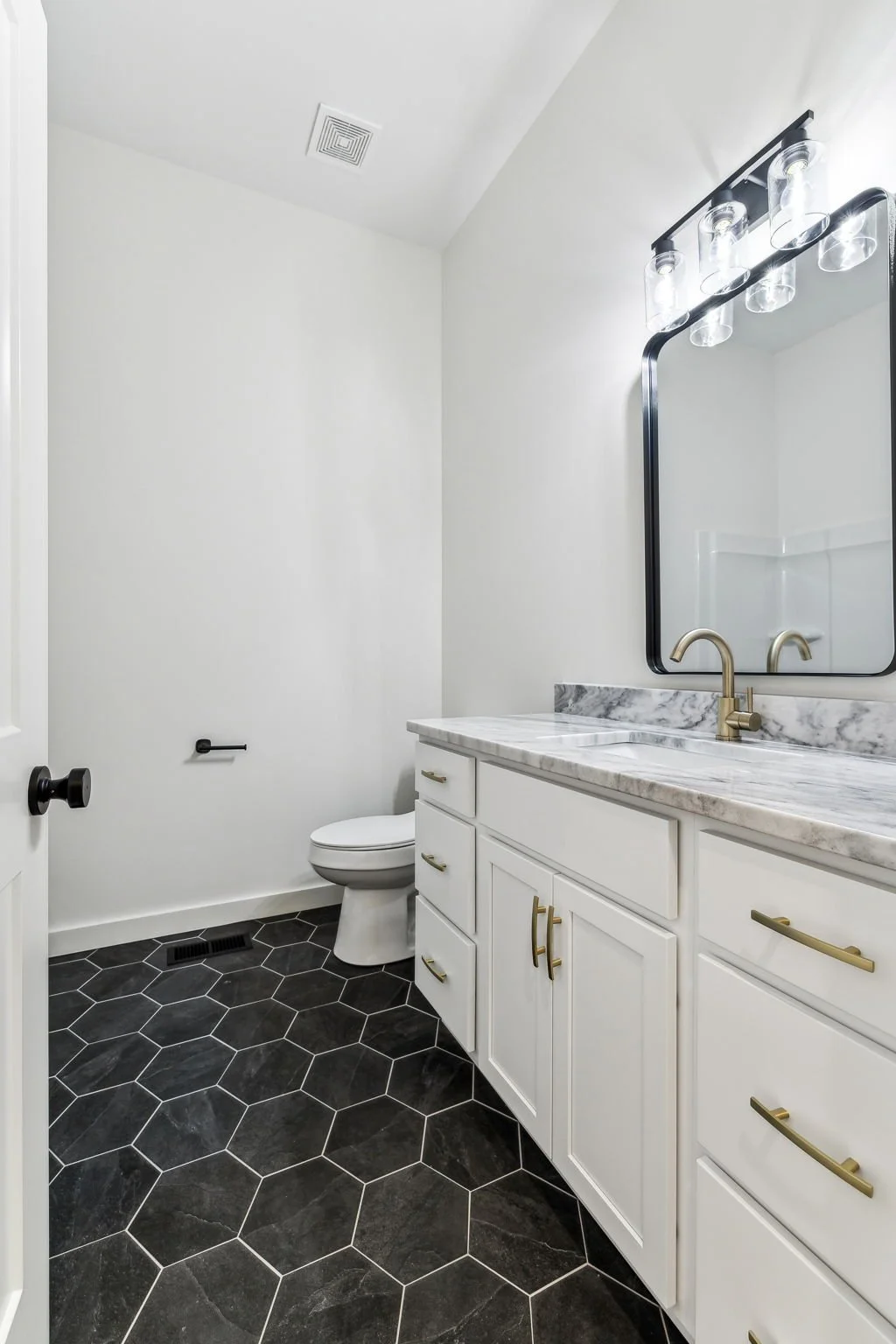 30-web-or-mls-248 Beech Hill Ln - 030.jpg