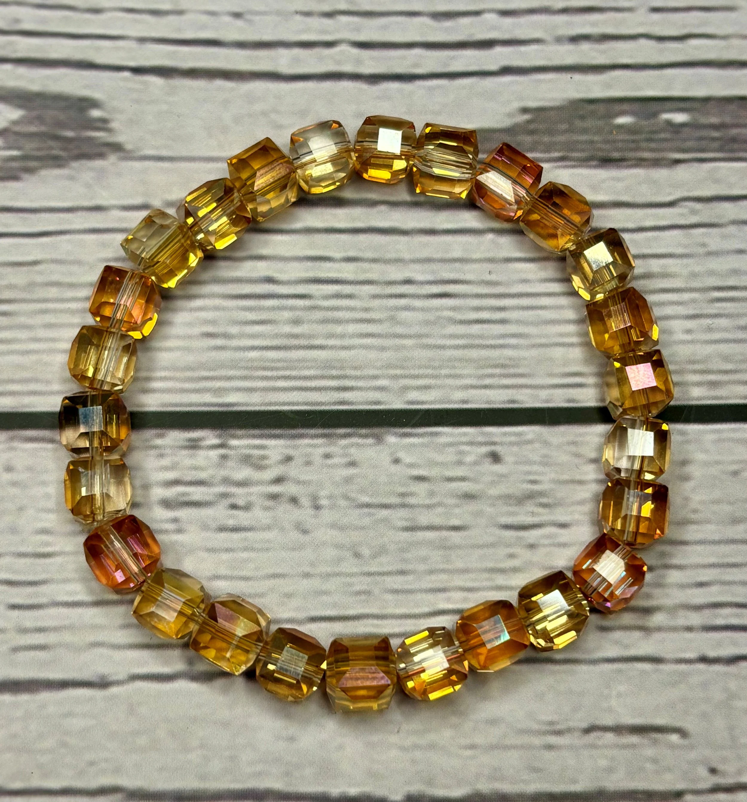 golden squares bracelet2.jpg