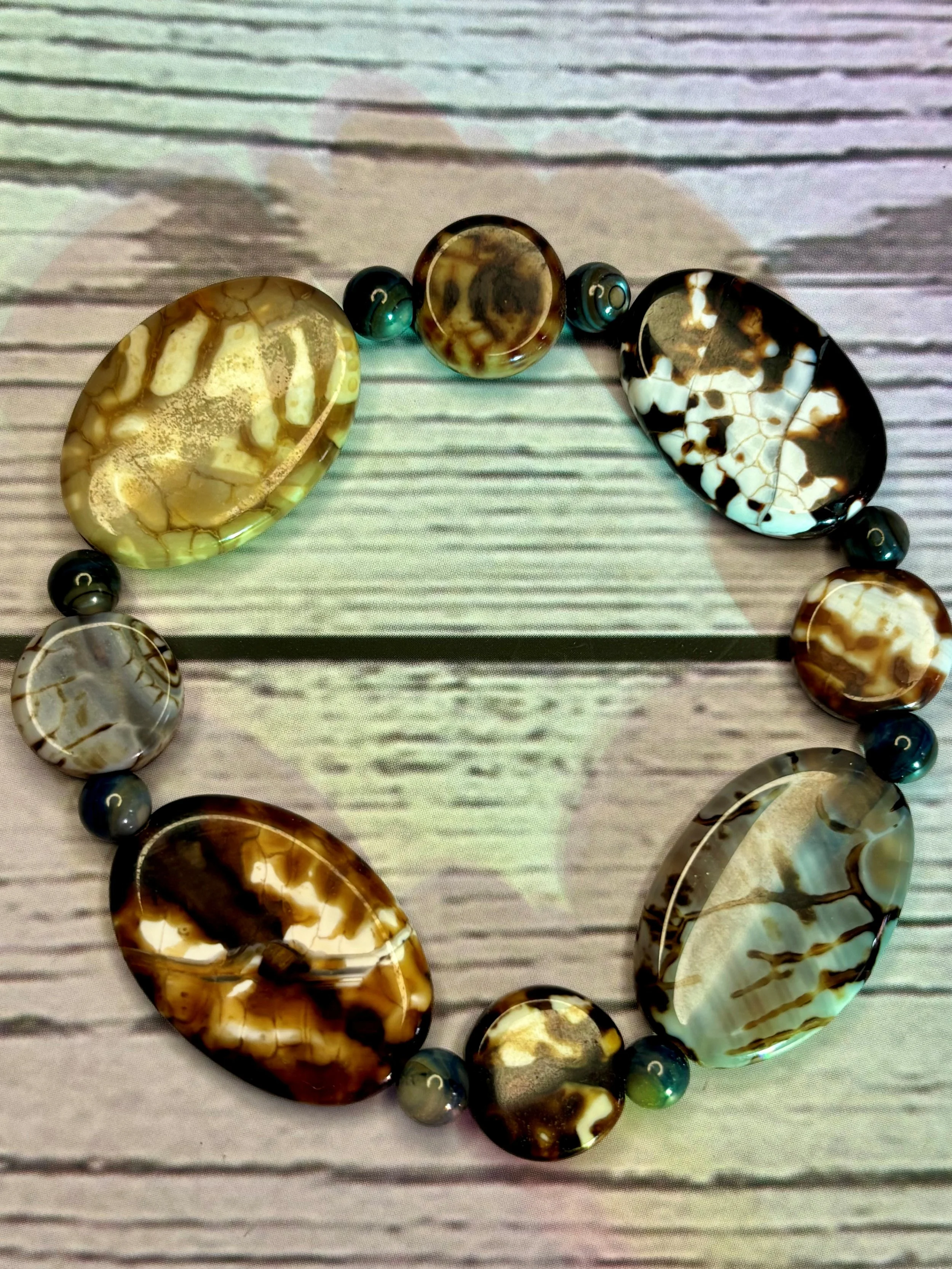 Big oval beads piece bracelet.jpg