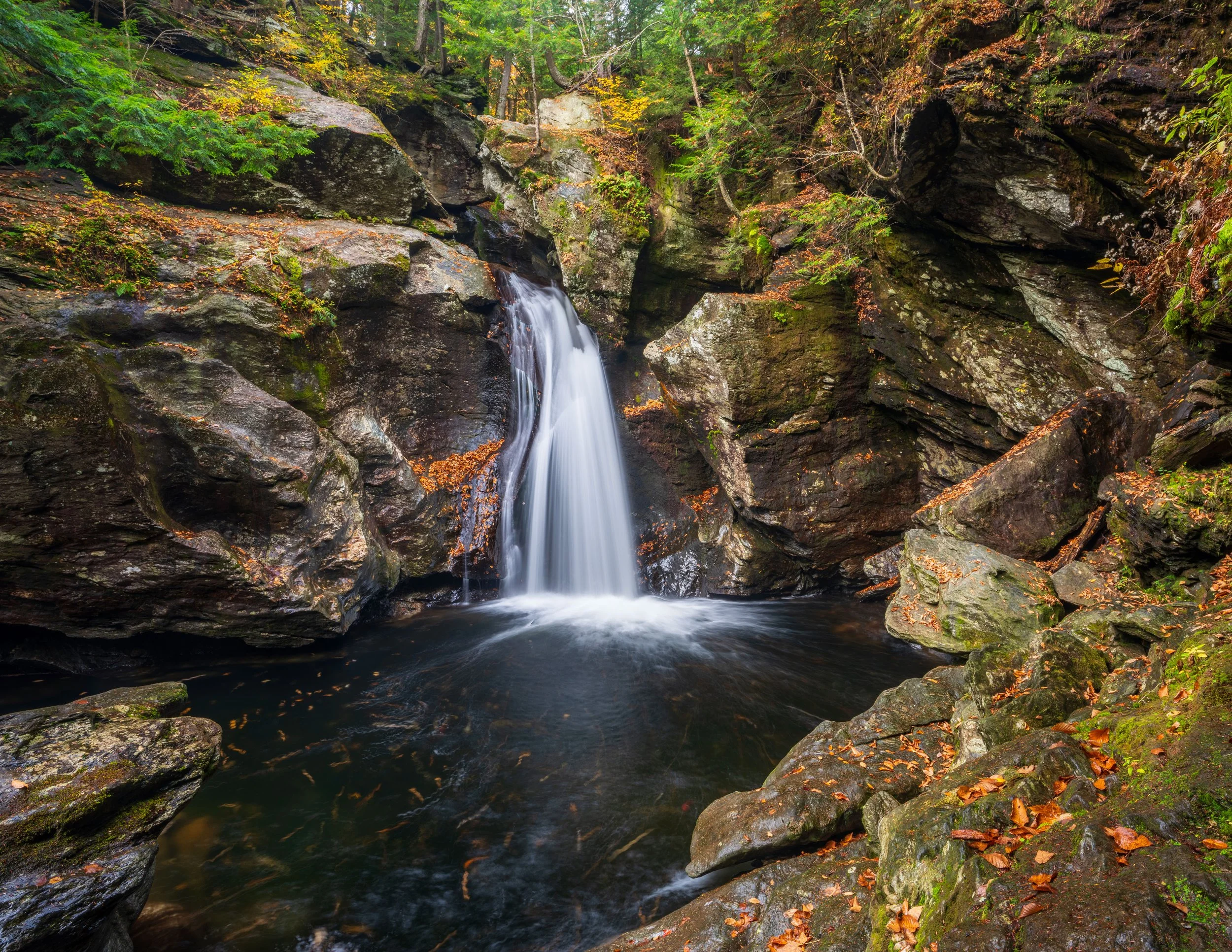 Autumn at Bingham Falls.jpg
