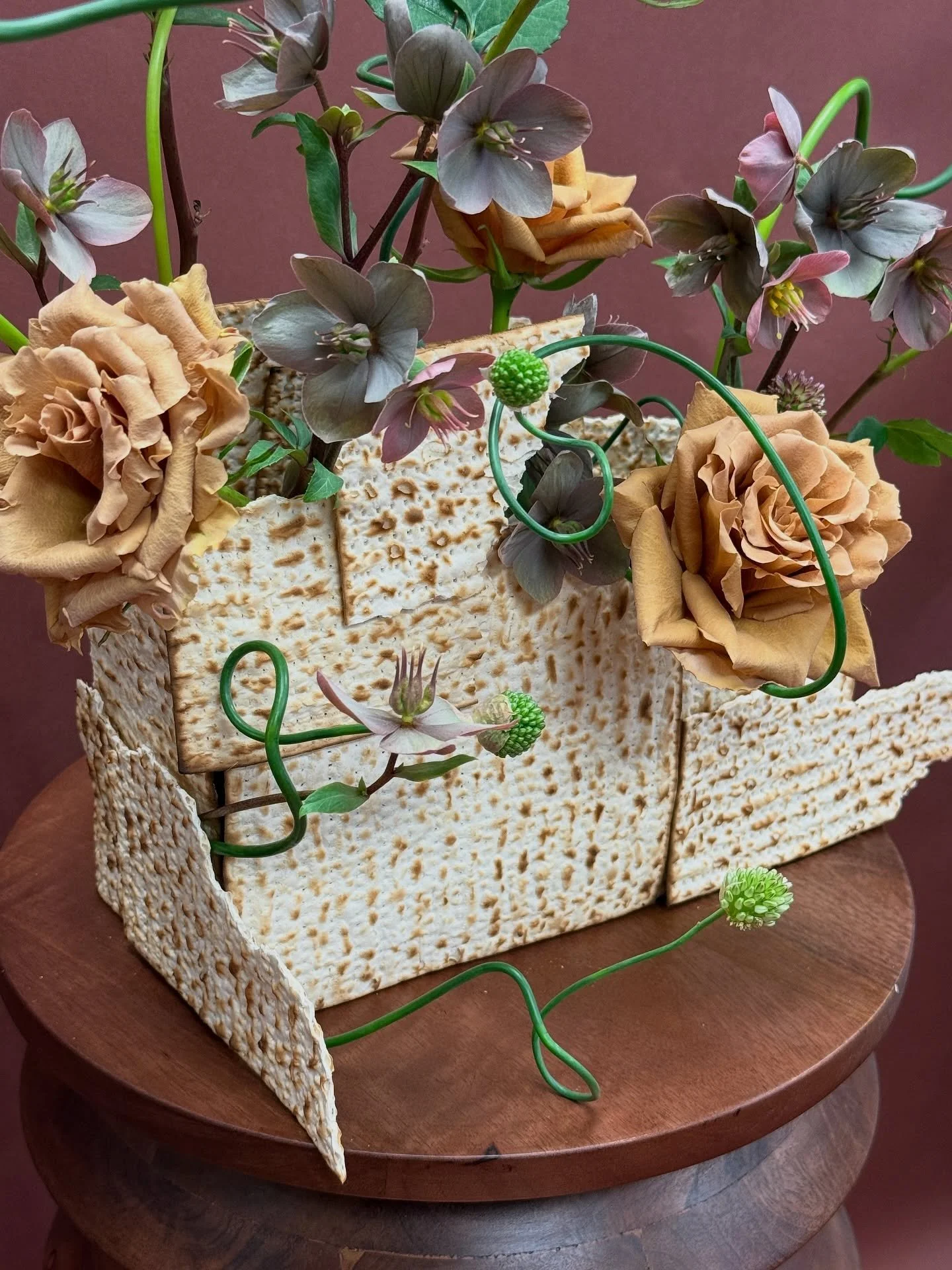 Metaflorcially Speaking, LEFTOVERS.👊🏽

#UNHINGEDANDUNLEAVENED #METAFLORICALLYSPEAKING  #floralfrontier  petalswithpurpose kansascityflorist powerofflowers maidenmidwest femalefounded visualstorytelling floraleditorial bontanicalstyling