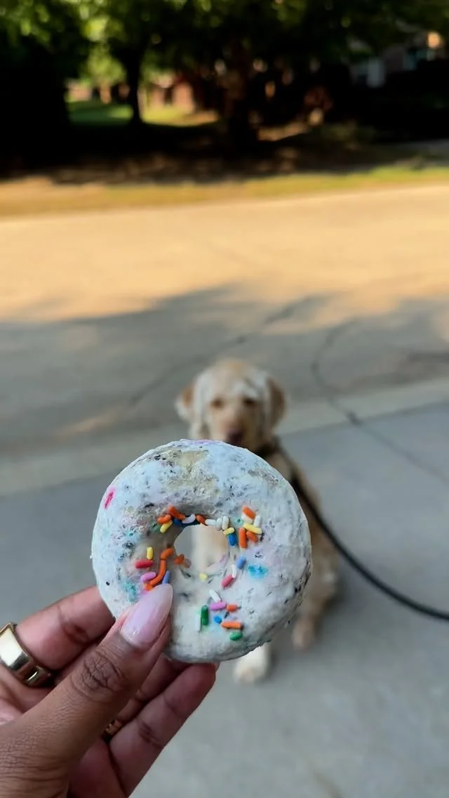 Hole-in-one bite ⛳️🍩
Dog doughnuts 10/10 from @parlordoughnuts