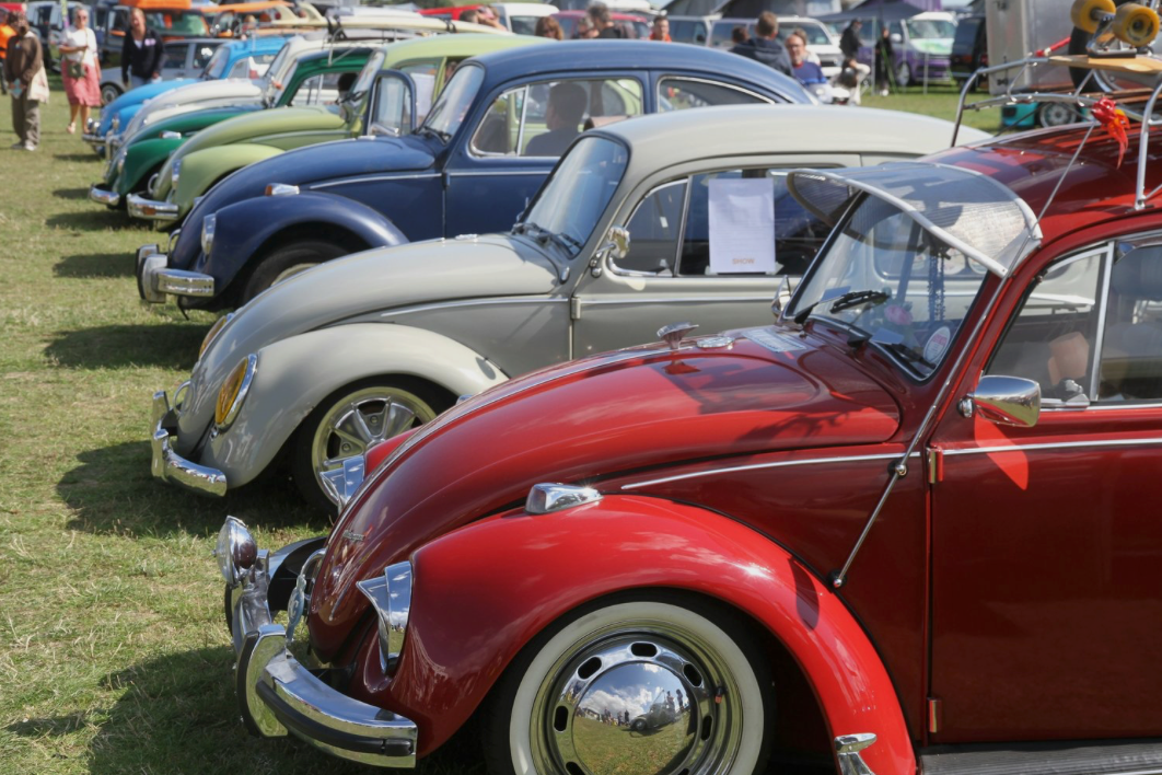 10 Best Classic & Retro Cars for Young Drivers
