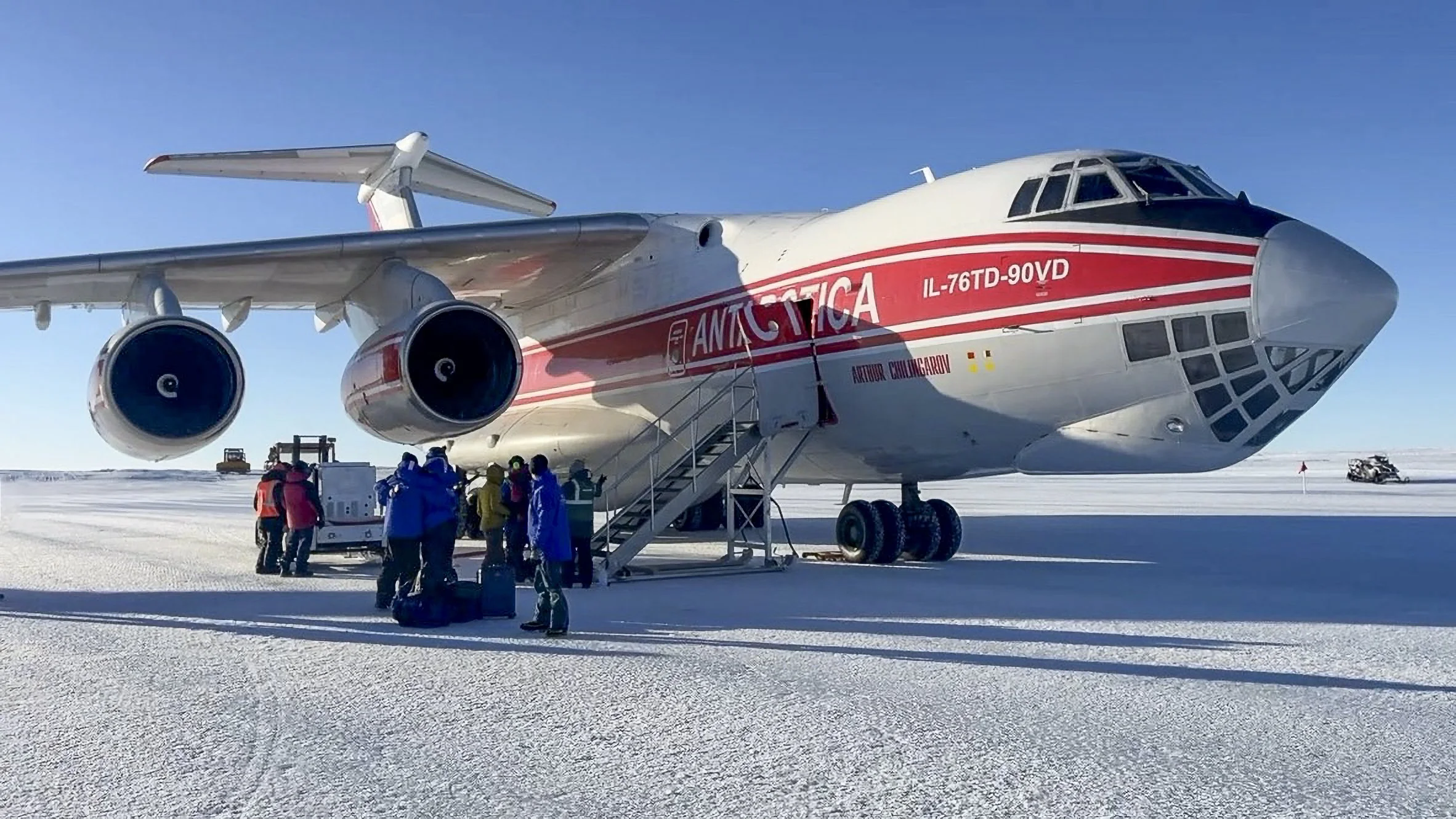 Ilyushin Il-76 - Novo blue-ice runway (3,300m long), Antarctica