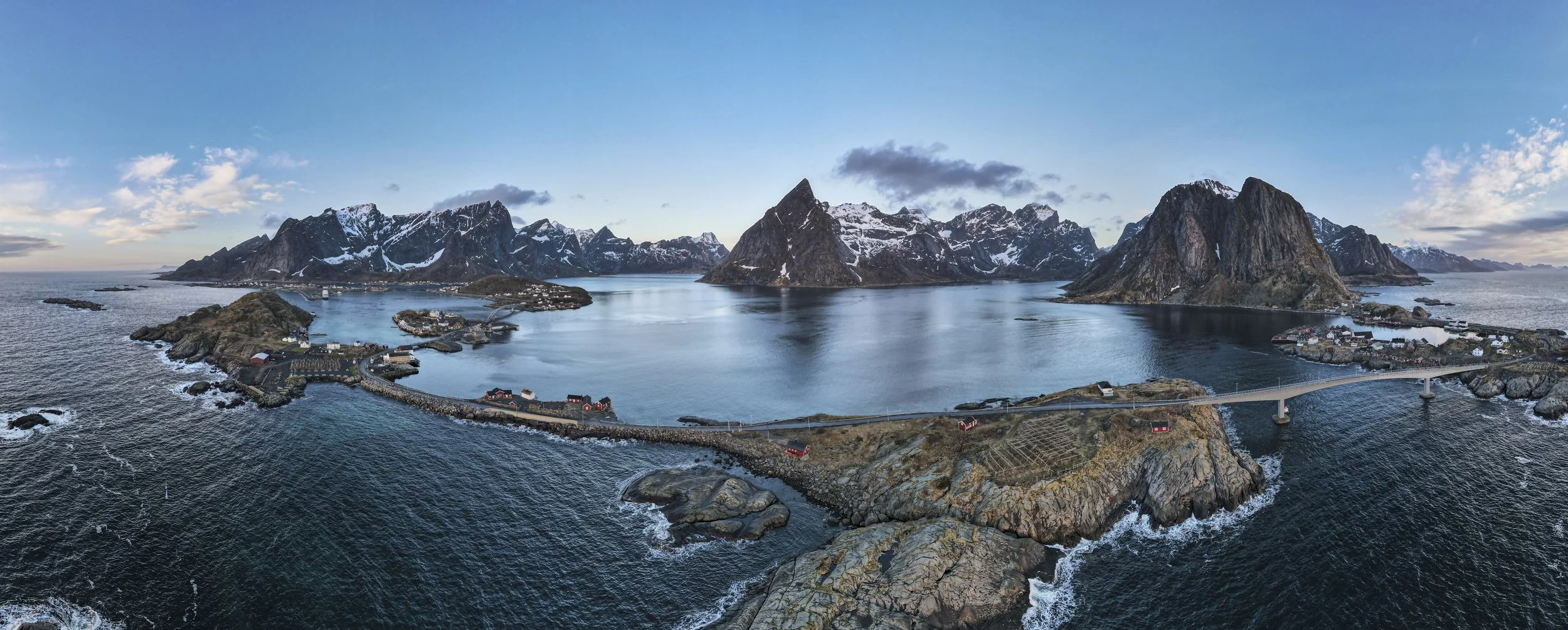 Hamnøy & Sakrisoy villages