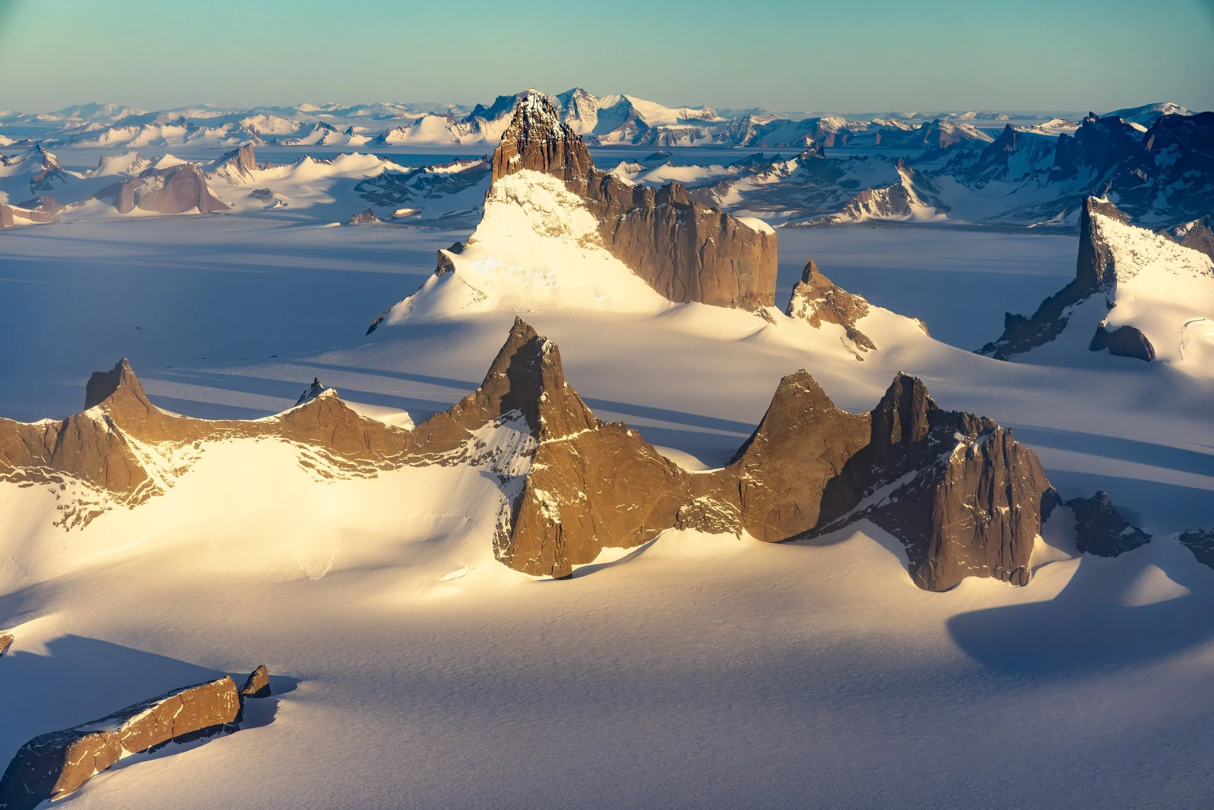 Ulvetanna Peak, Drygalski Mountains